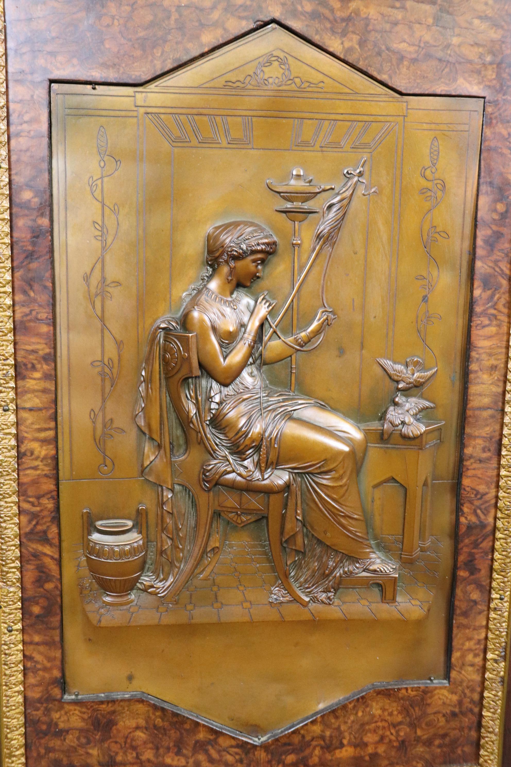 Louis XVI Cabinet en bronze doré de la Belle Époque, époque 1870, avec plaques d'Émile Guillemin
