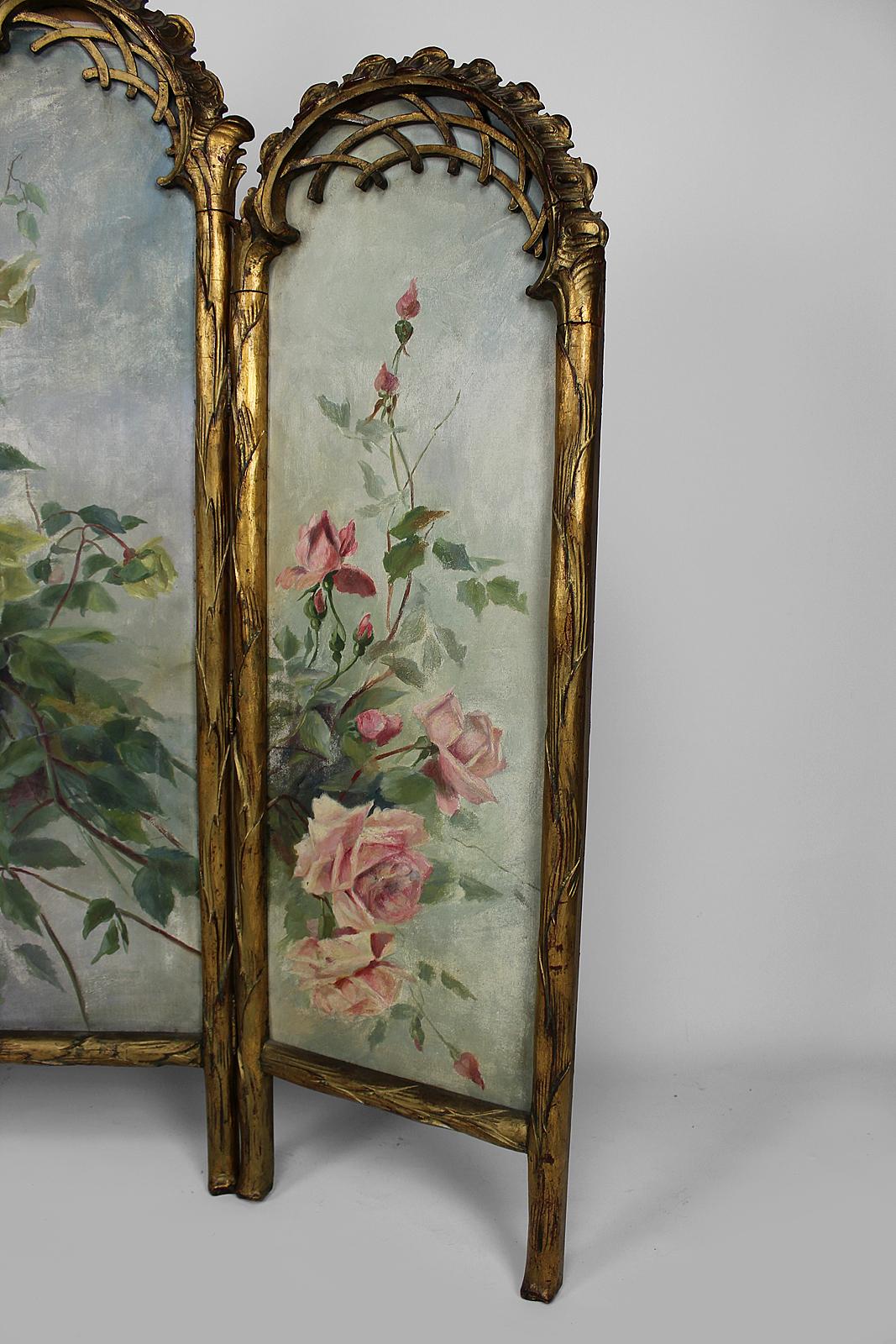 Belle Epoque Folding Screen, Gilded Carved Wood and Naturalist Paintings, 1880s In Good Condition In VÉZELAY, FR