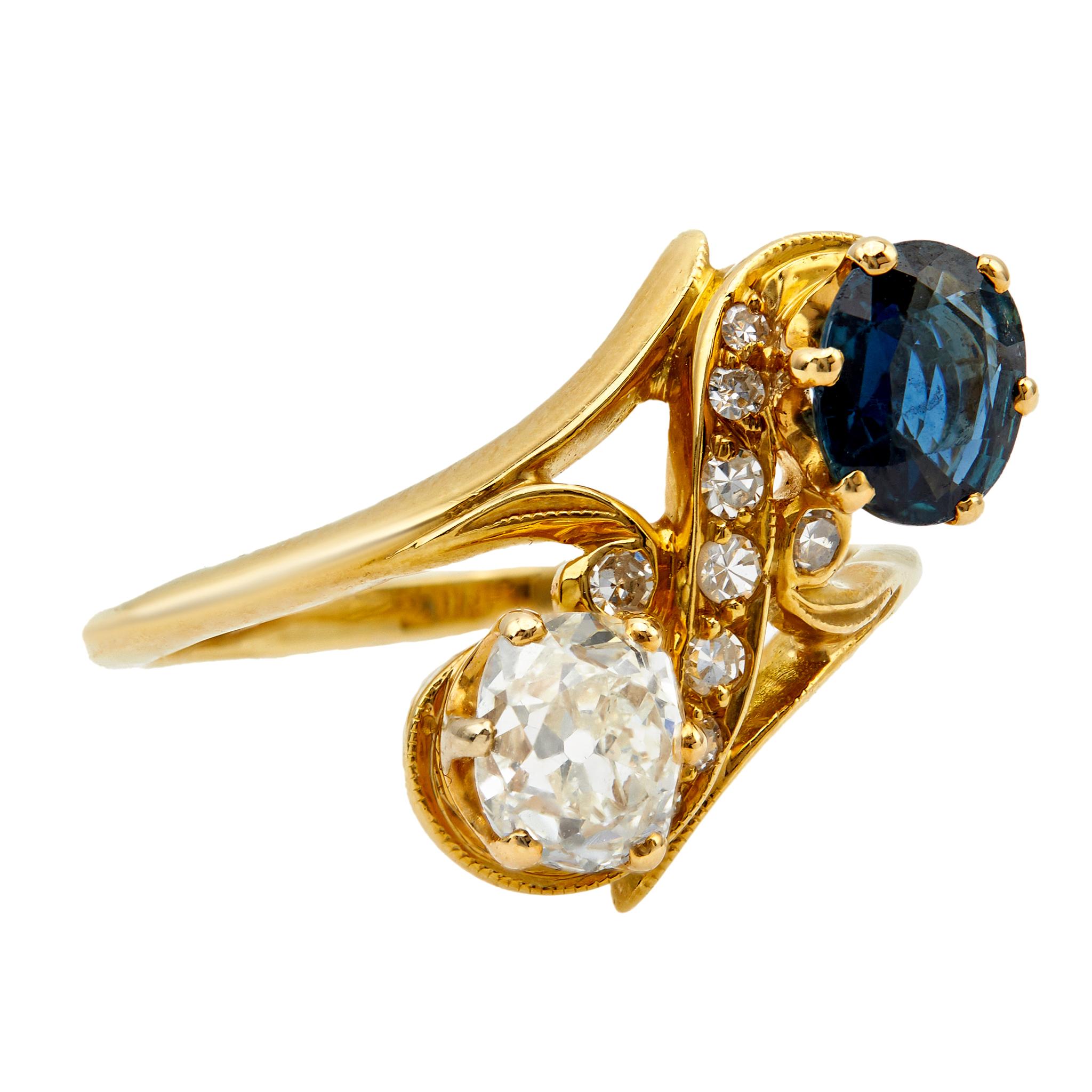Women's or Men's Belle Époque French Diamond and Sapphire 18k Yellow Gold Toi et Moi Ring