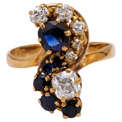 Belle Époque French Diamond and Sapphire 18k Yellow Gold Toi et Moi Ring