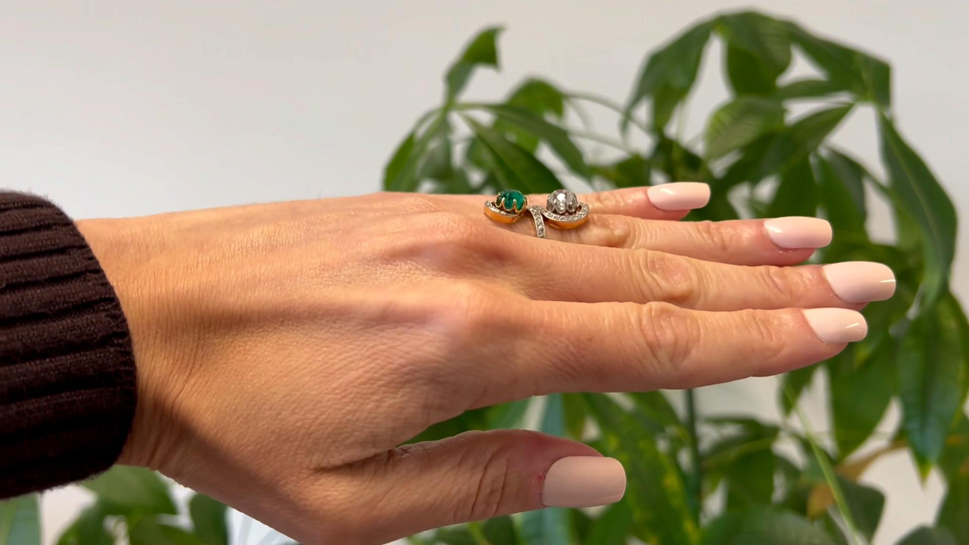 Belle Époque Französisch Smaragd und Diamant 18k Gelbgold Platin Toi et Moi Ring im Zustand „Gut“ in Beverly Hills, CA