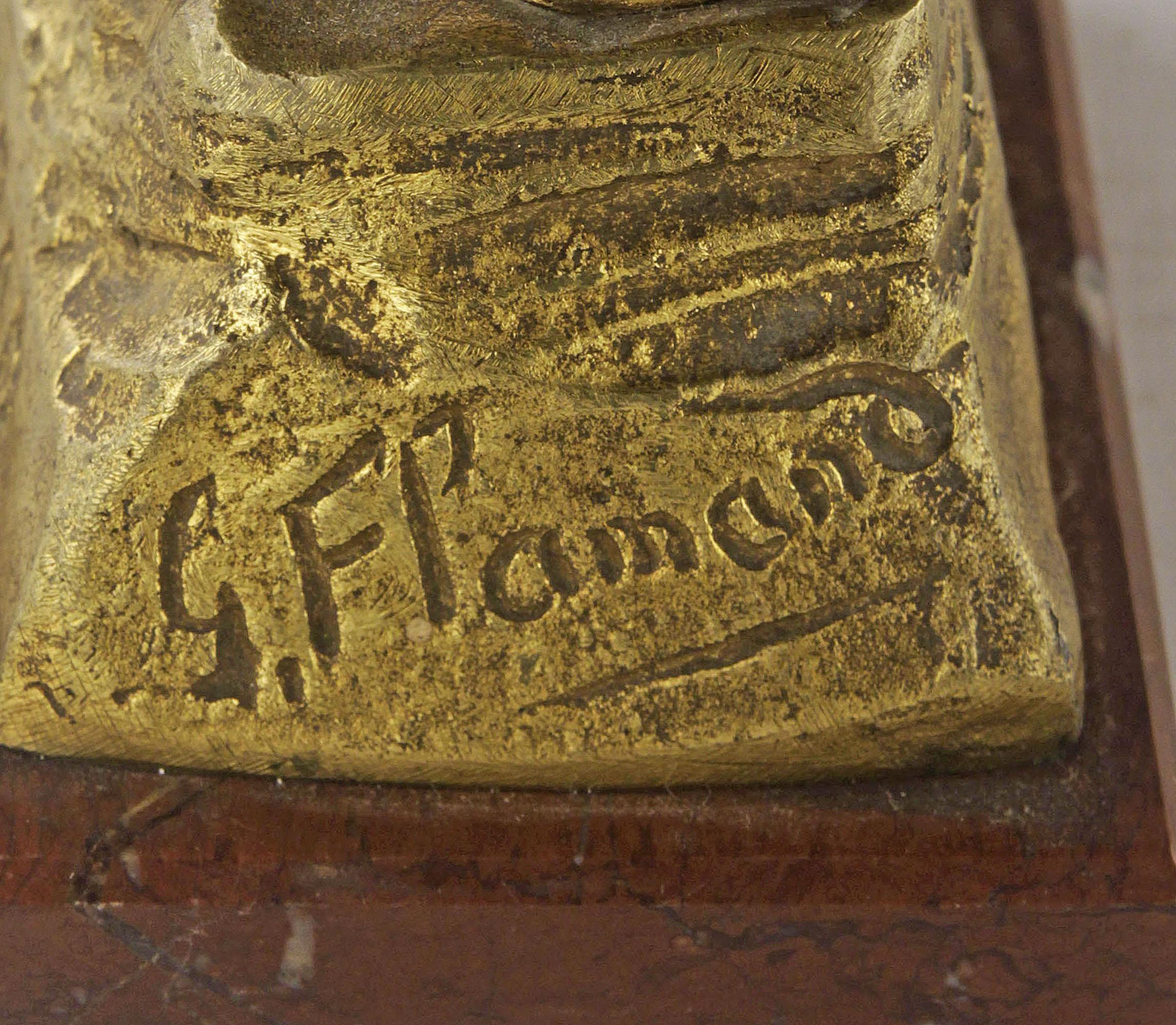 Belle Époque Französische vergoldete Bronzeskulptur eines Kamarad spielenden Jungen von G. Flamand im Angebot 4