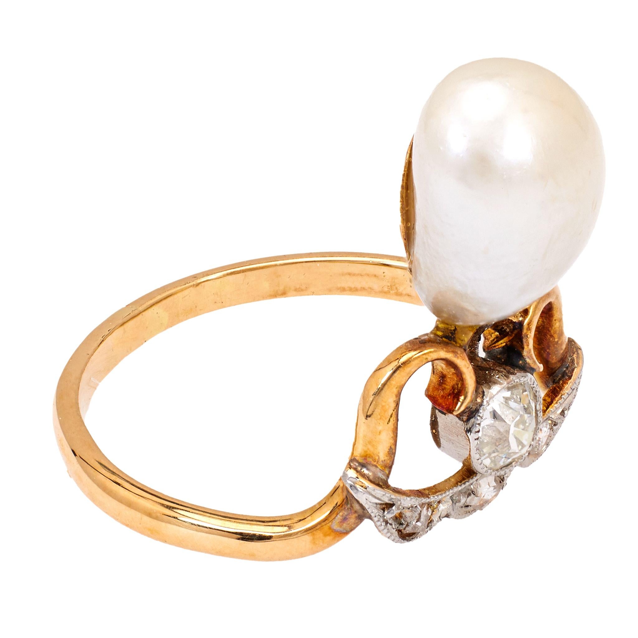 Women's or Men's Belle Époque French Pearl and Diamond 18k Yellow Gold Platinum Tiara Ring For Sale