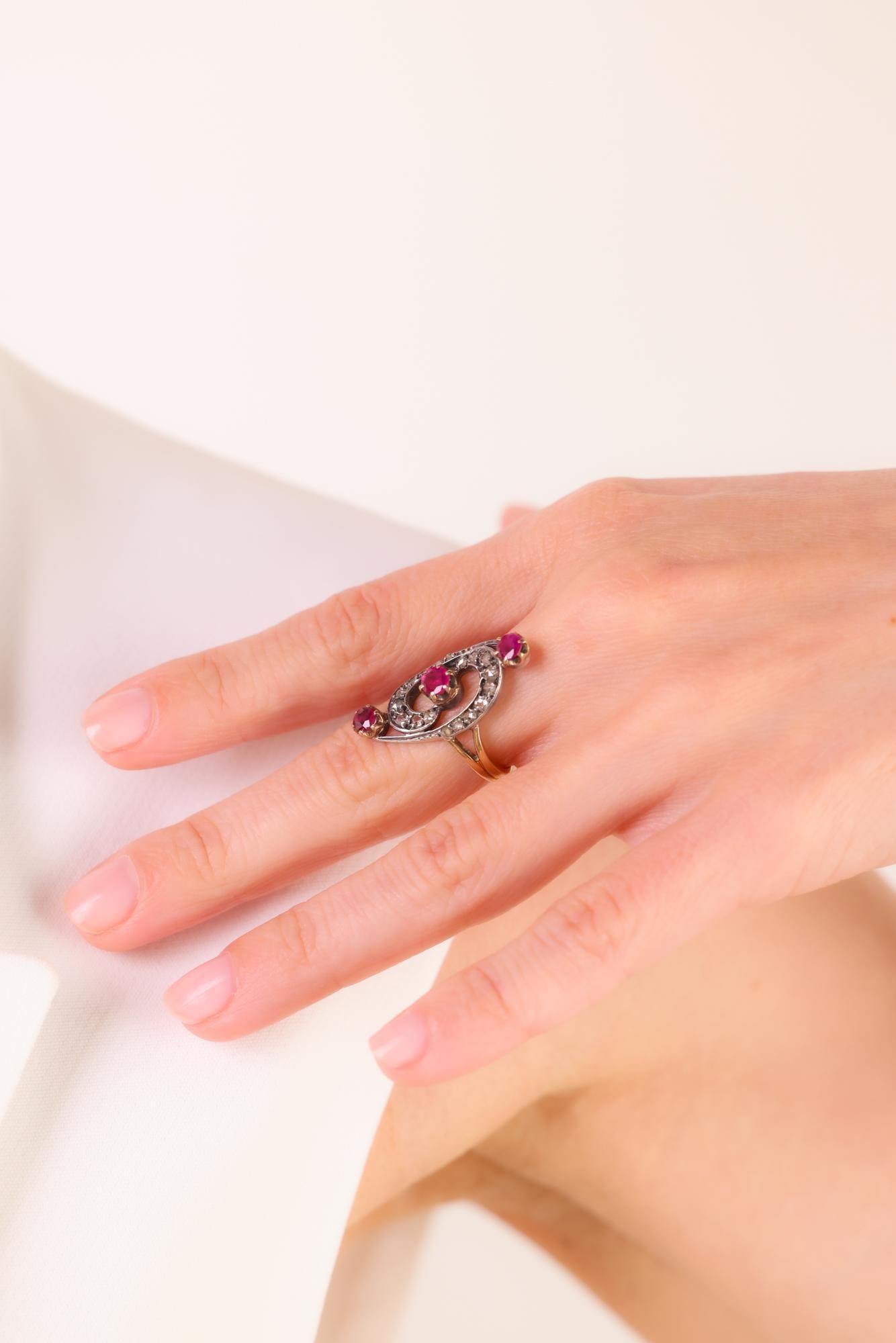 Belle Époque French ruby diamond 18k yellow silver ring In Excellent Condition For Sale In Beverly Hills, CA