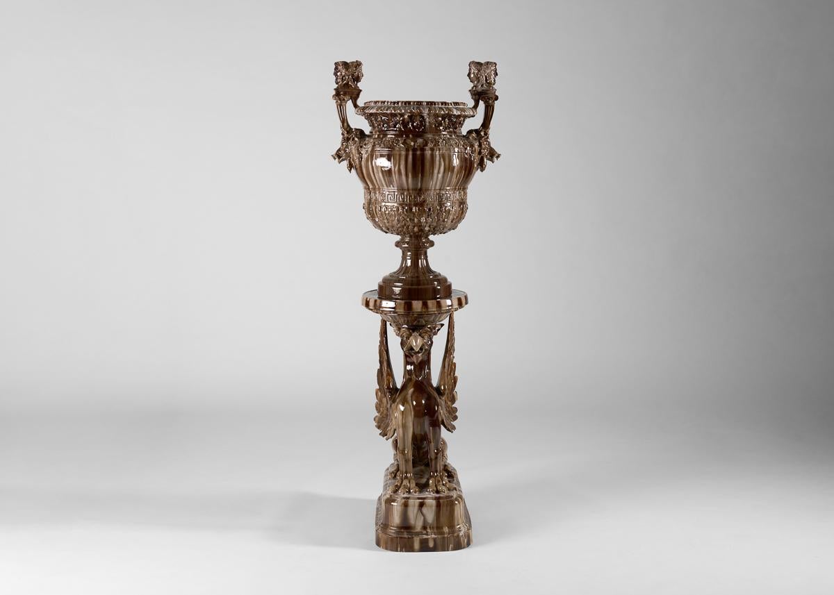 French Belle Époque Glazed Ceramic Majolica Jardinière on a Griffin-shaped Stand For Sale