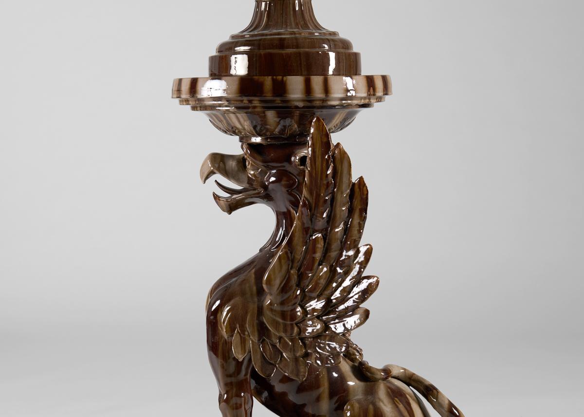 Belle Époque Glazed Ceramic Majolica Jardinière on a Griffin-shaped Stand For Sale 1