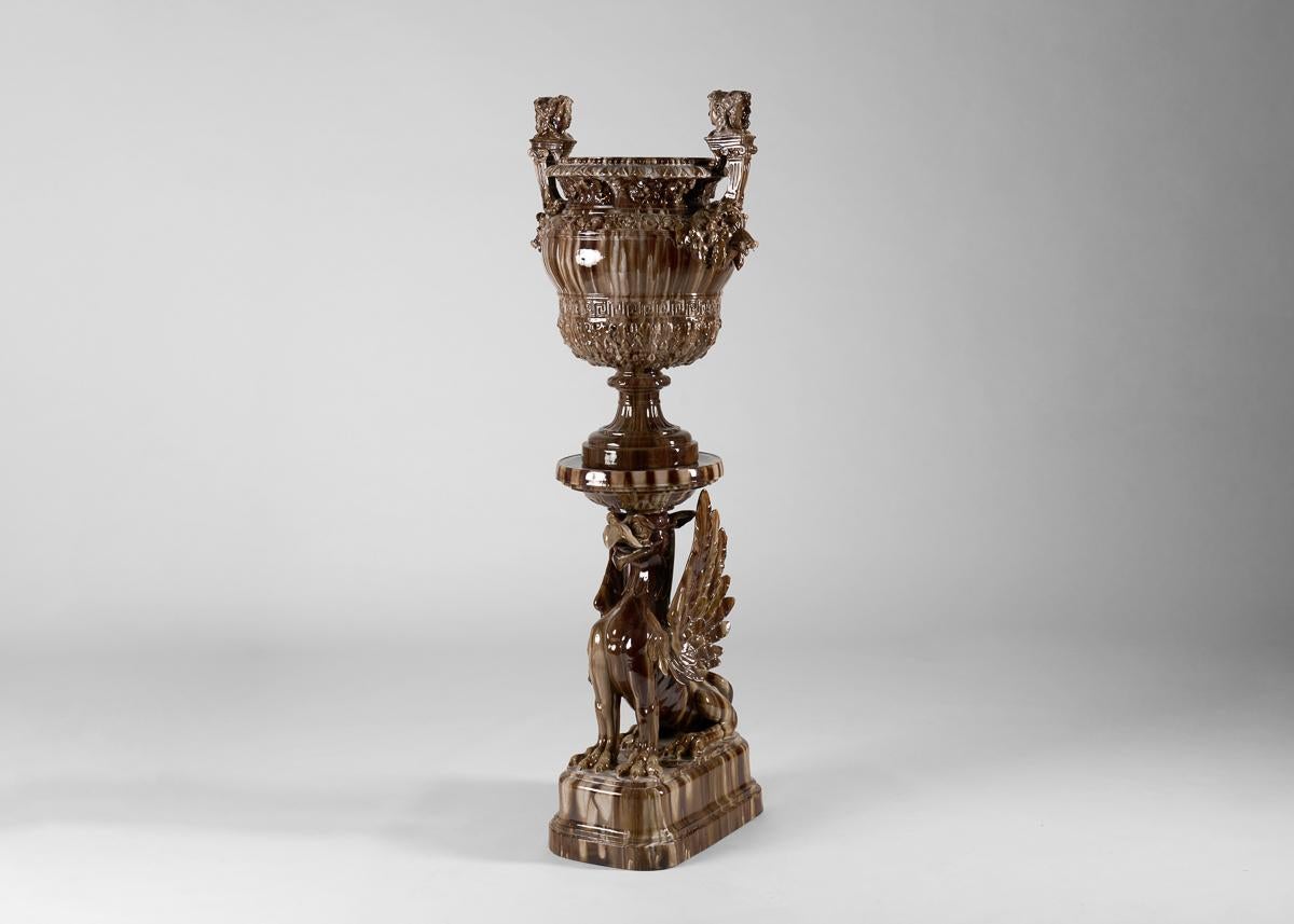 Belle Époque Glazed Ceramic Majolica Jardinière on a Griffin-shaped Stand For Sale 2