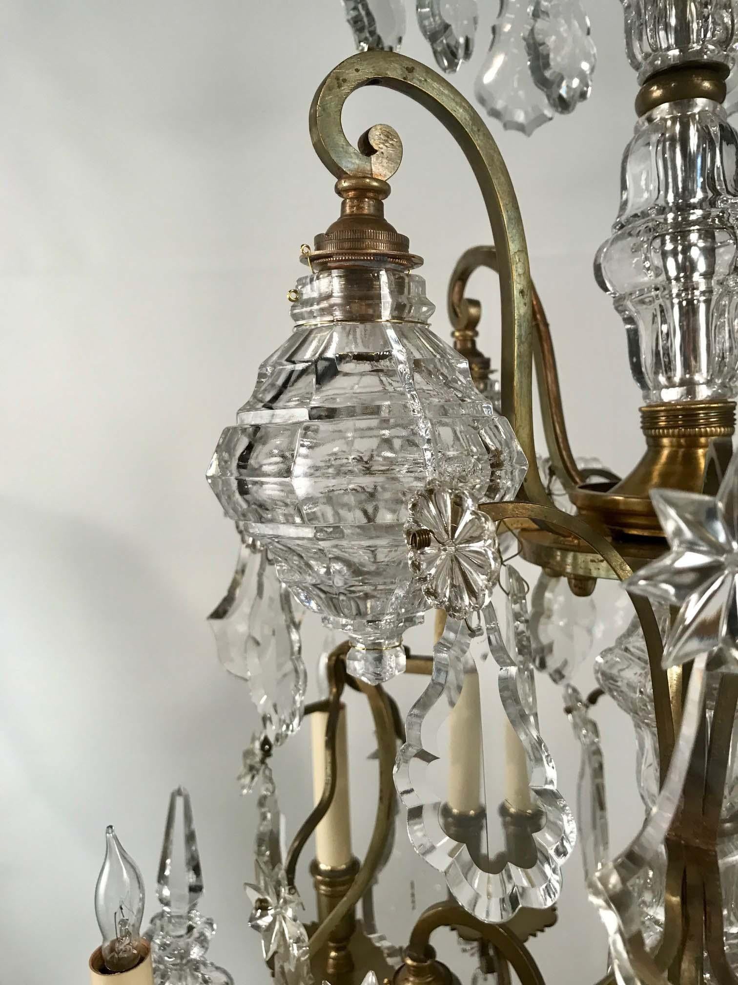 Belle Epoque Louis XV Style Eight Arm Bronze Chandelier In Good Condition For Sale In Montreal, QC