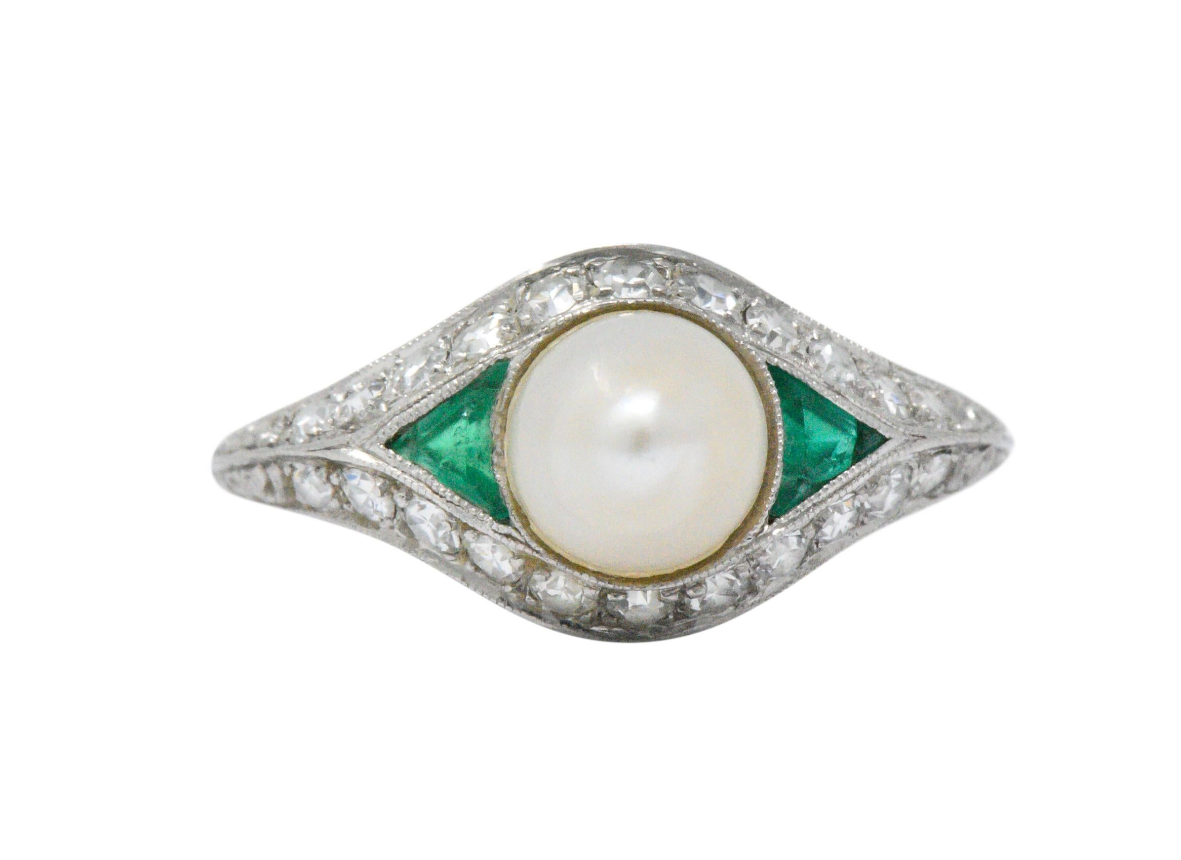 Belle Époque Natural Pearl, Emerald, Diamond and Platinum Ring In Good Condition In Philadelphia, PA
