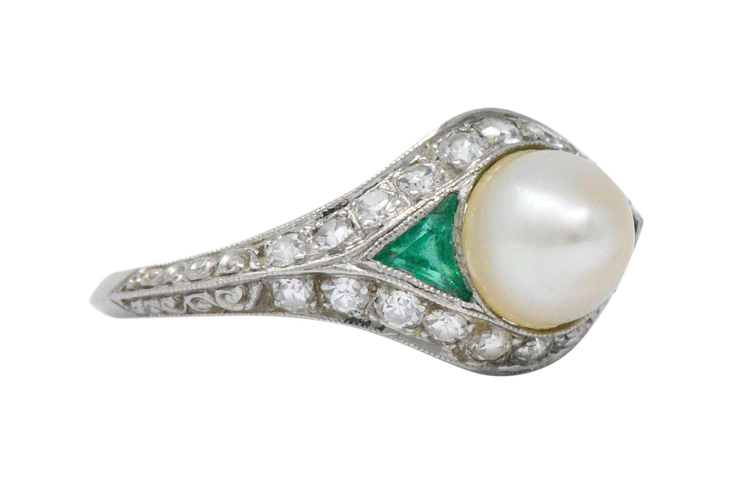 Women's or Men's Belle Époque Natural Pearl, Emerald, Diamond and Platinum Ring