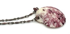 Belle Époque Necklace St. James Scallop Shell Metal Purple Rose Coloured Enamel