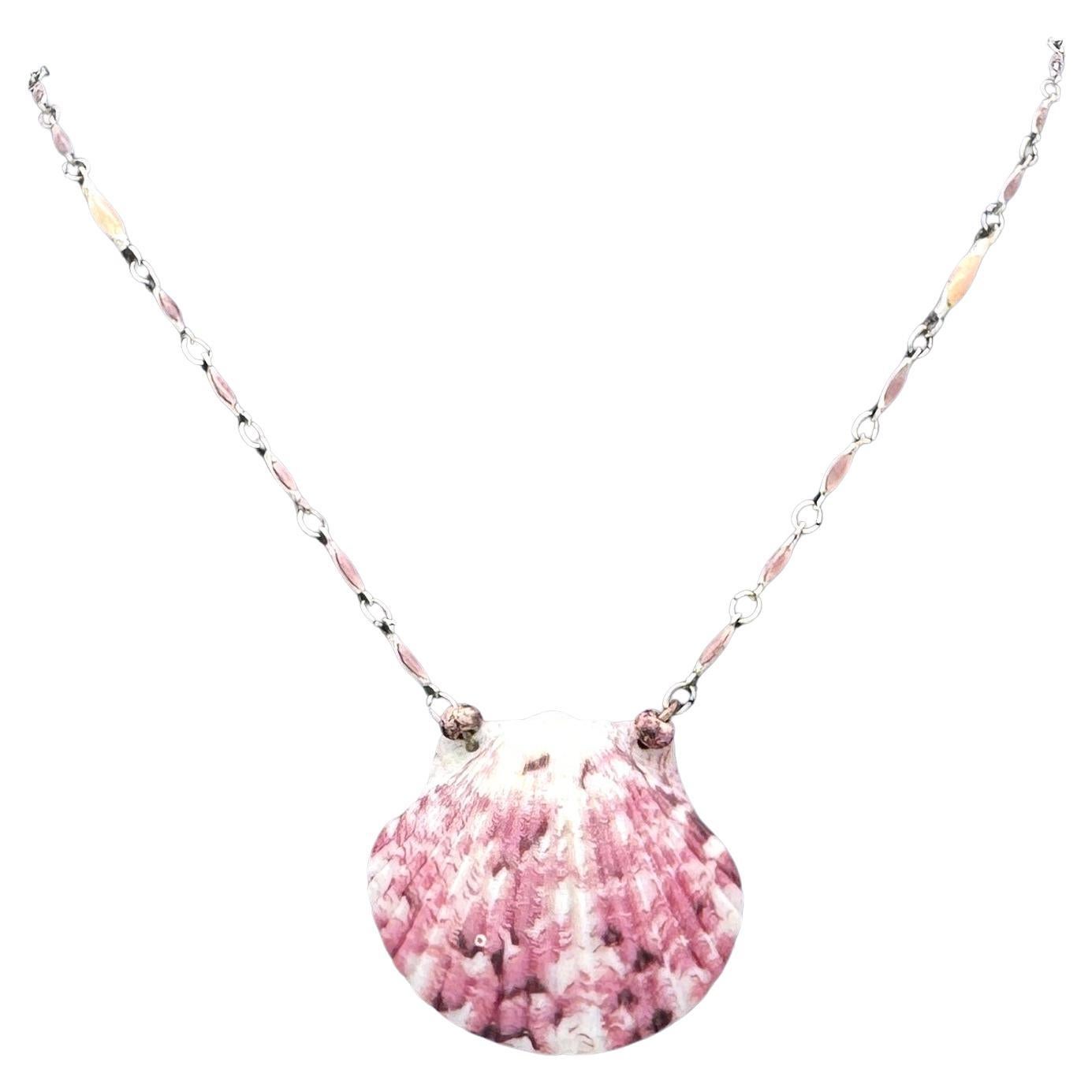 Collar Belle Époque St. James Concha de Vieira Metalizada Rosa Violeta Esmalte en venta