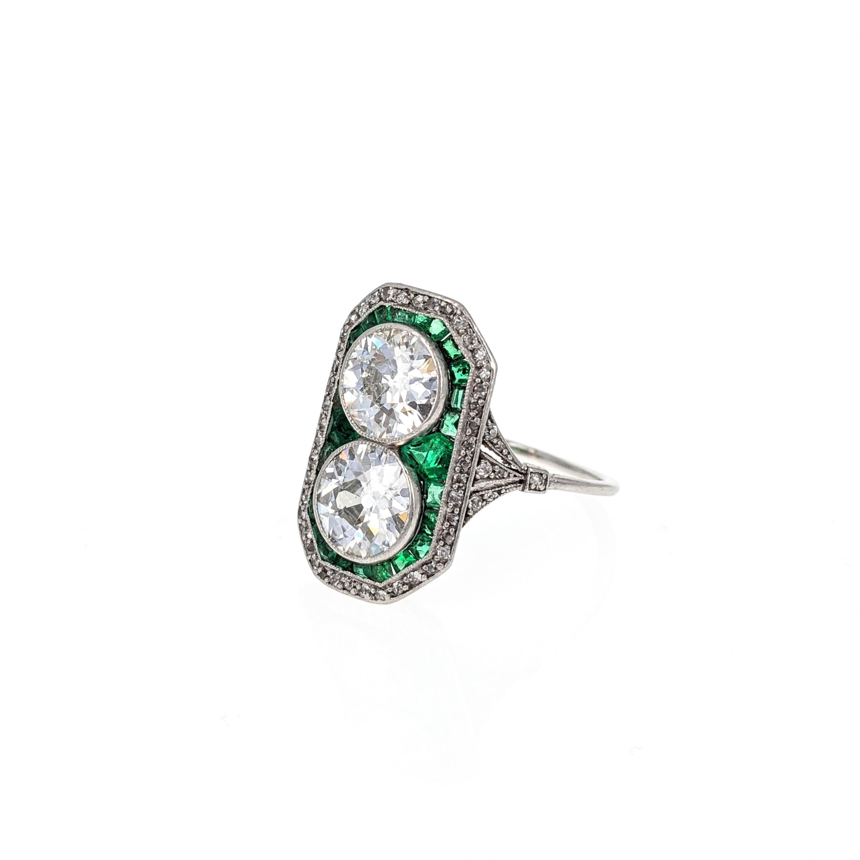 Women's or Men's Belle Époque Old European Cut Diamond Emerald and Platinum French Ring
