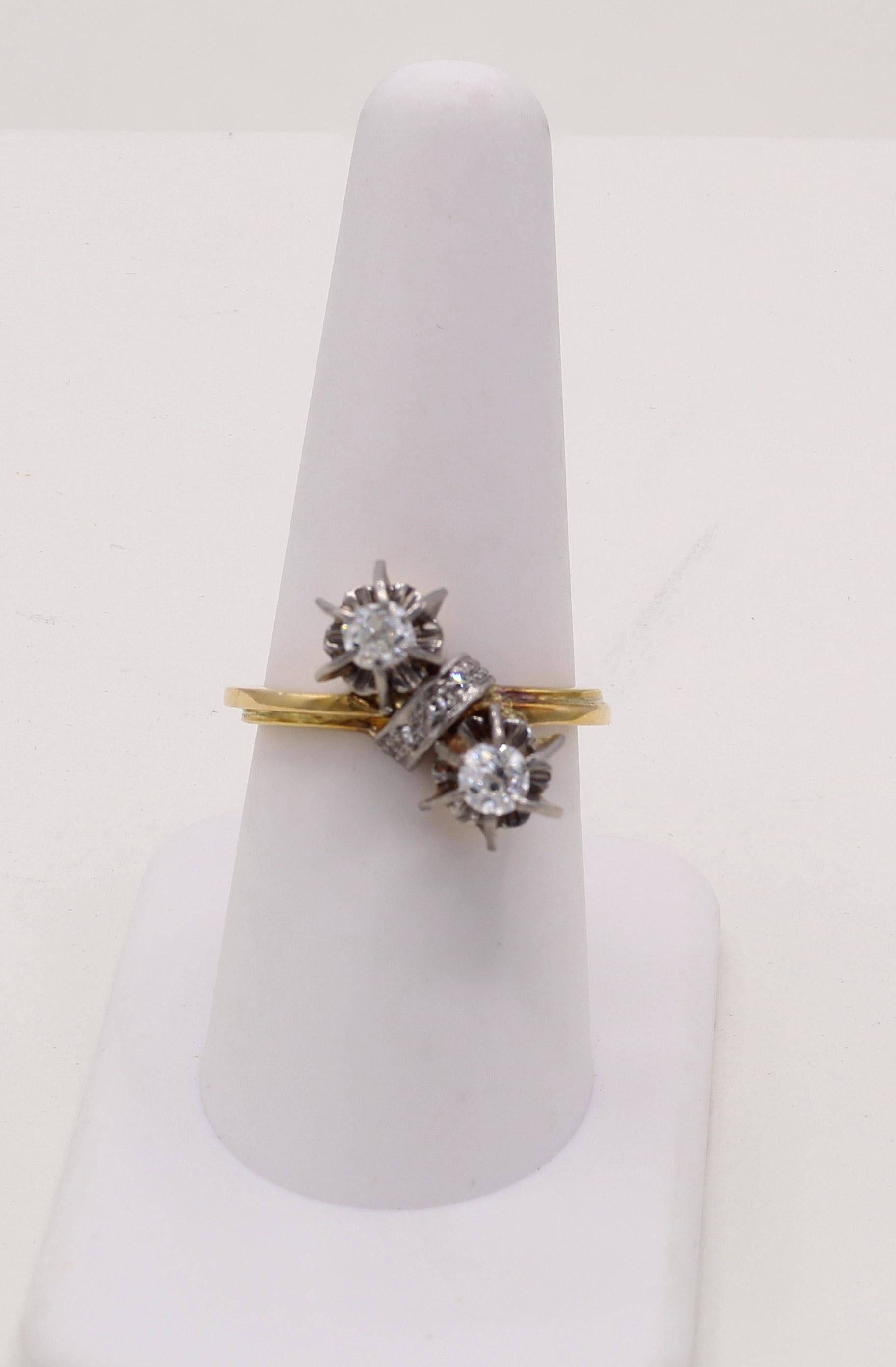 Belle Epoque Alt-Europäischer Diamant-Schliff Toi et Moi Ring im Zustand „Gut“ in New York, NY