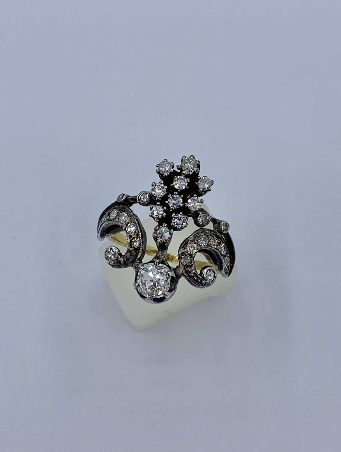 Verlobungsring aus 18 Karat Gold mit Diamanten im alten Minenschliff aus der Belle Epoque Tiara im Zustand „Gut“ im Angebot in New York, NY