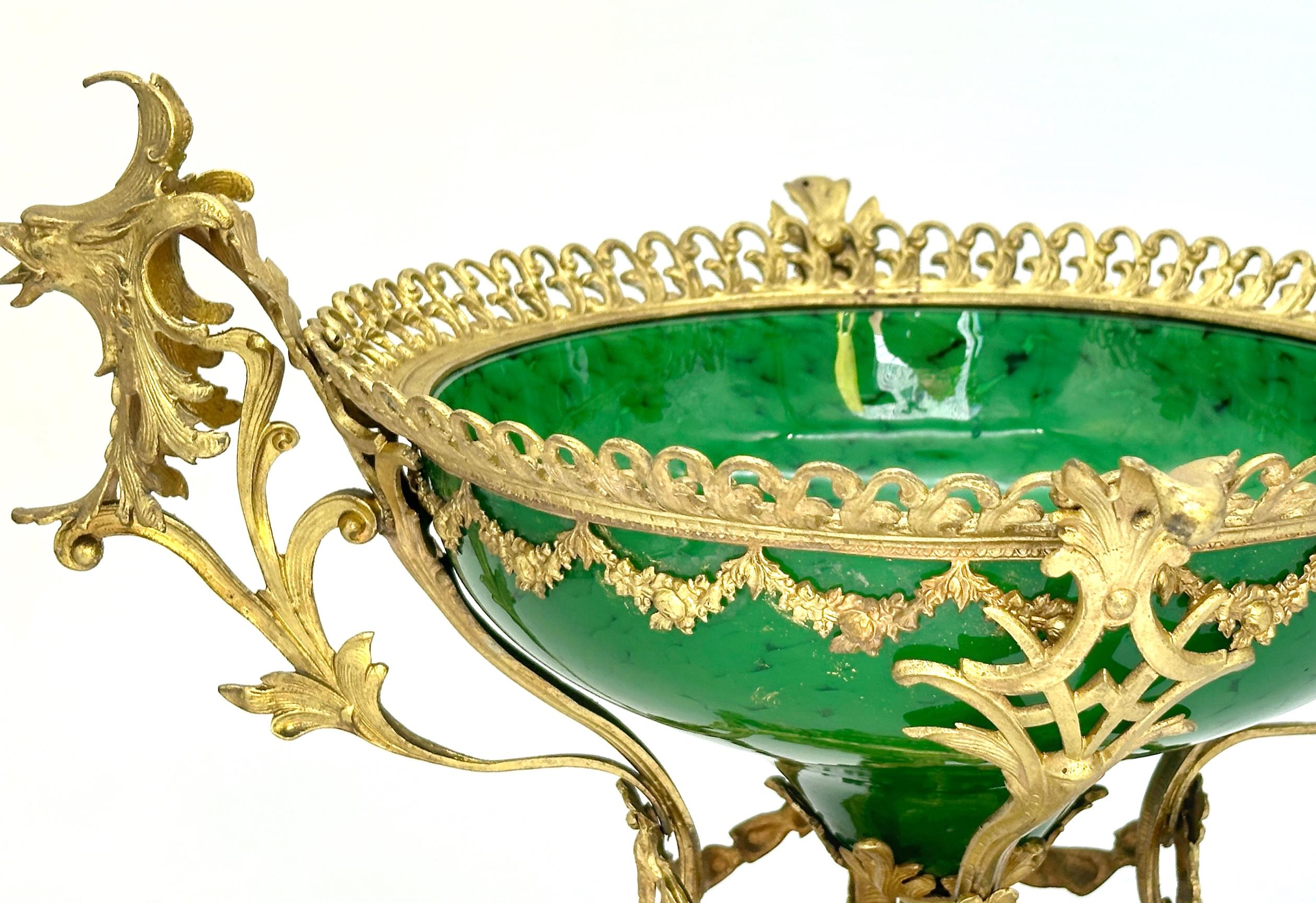 Centrotavola in vetro artistico in stile Loetz Glass della Belle Époque con montatura in ormù, 1890 circa in vendita 5