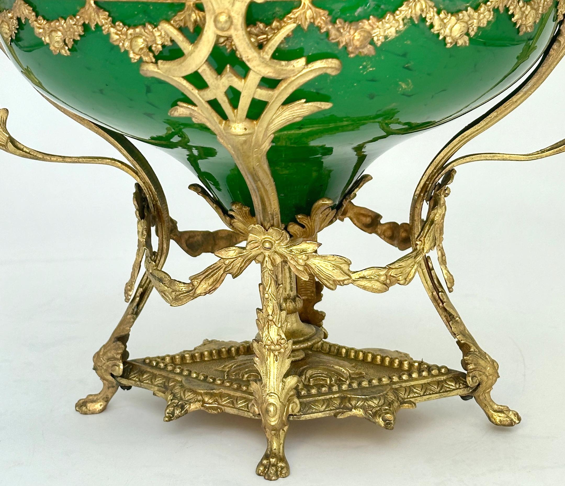 Centrotavola in vetro artistico in stile Loetz Glass della Belle Époque con montatura in ormù, 1890 circa in vendita 6