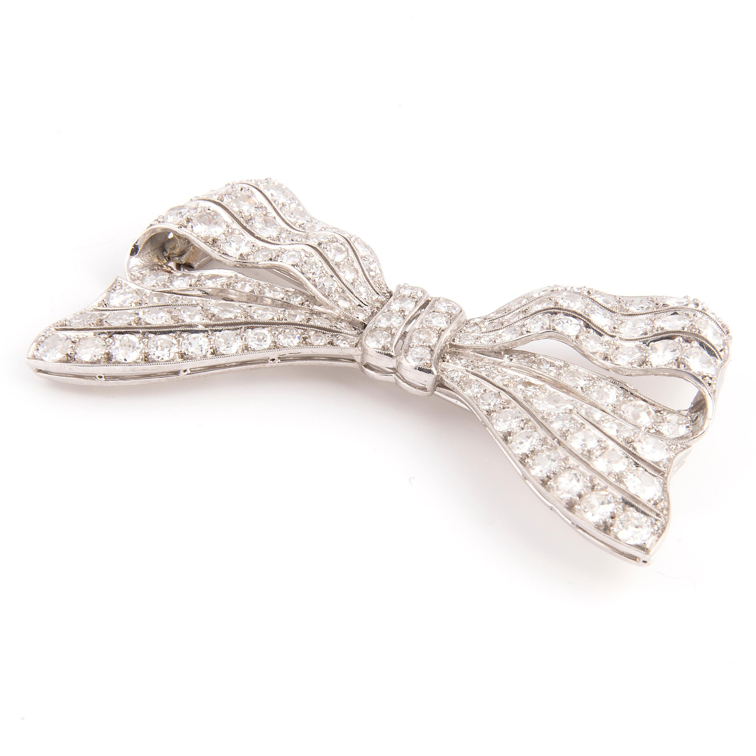 Belle Époque Platinum and Diamond Bow Hair Clip In Good Condition For Sale In London, GB