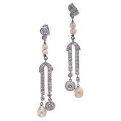 Orecchini Belle Époque in platino con diamanti e perle naturali