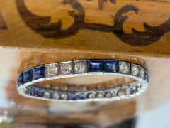 BELLE EPOQUE Bracelet en platine, diamant et saphir à lignes droites Circa 1900s