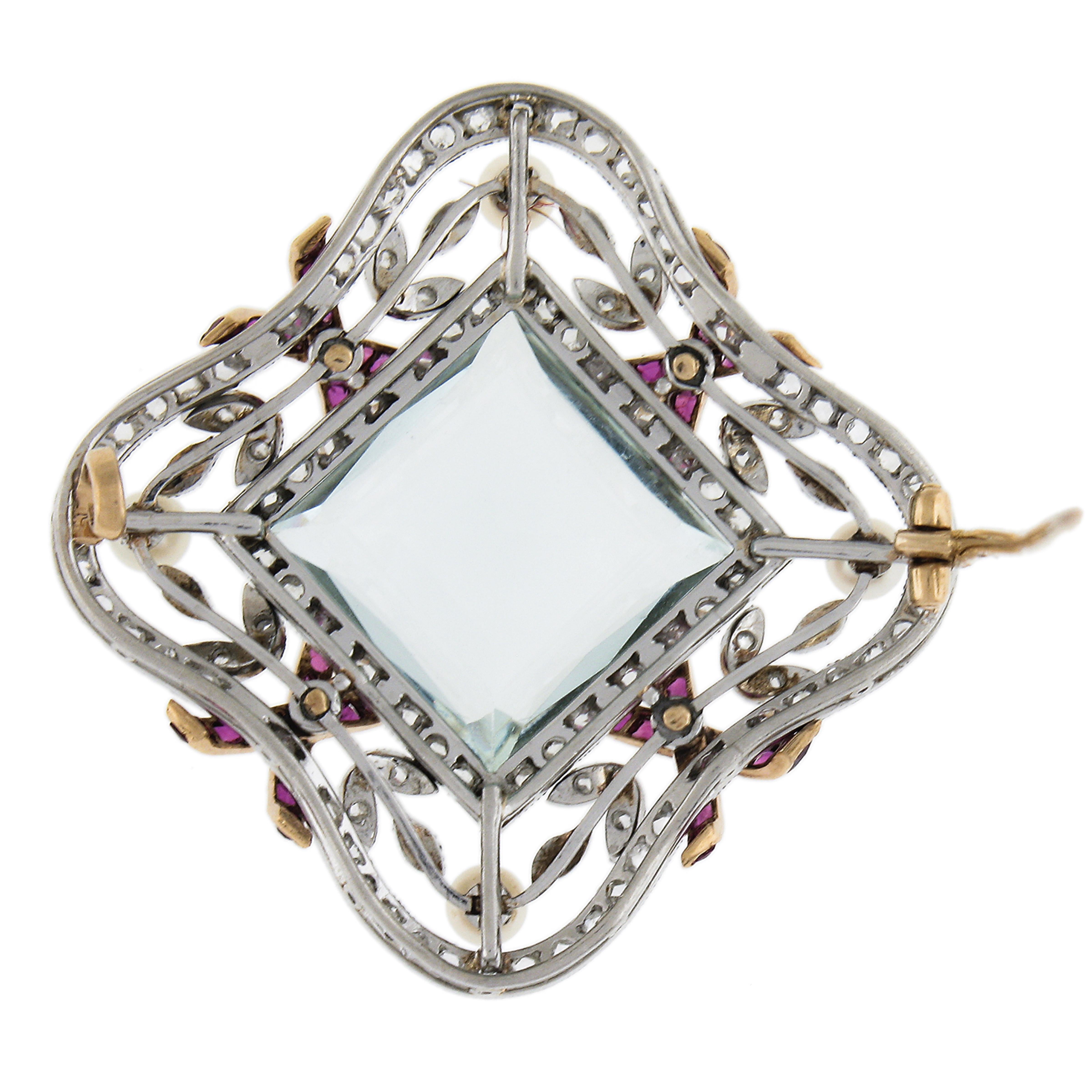 Belle Epoque Platin & Gold Aquamarin Rubin Diamant und Perle Pin Brosche (Carréeschliff) im Angebot