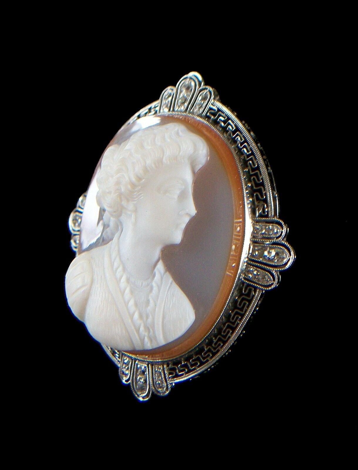 Belle Époque Platinum & Sardonyx Cameo Brooch/Pendant w/ Diamonds, 20th Century For Sale 1