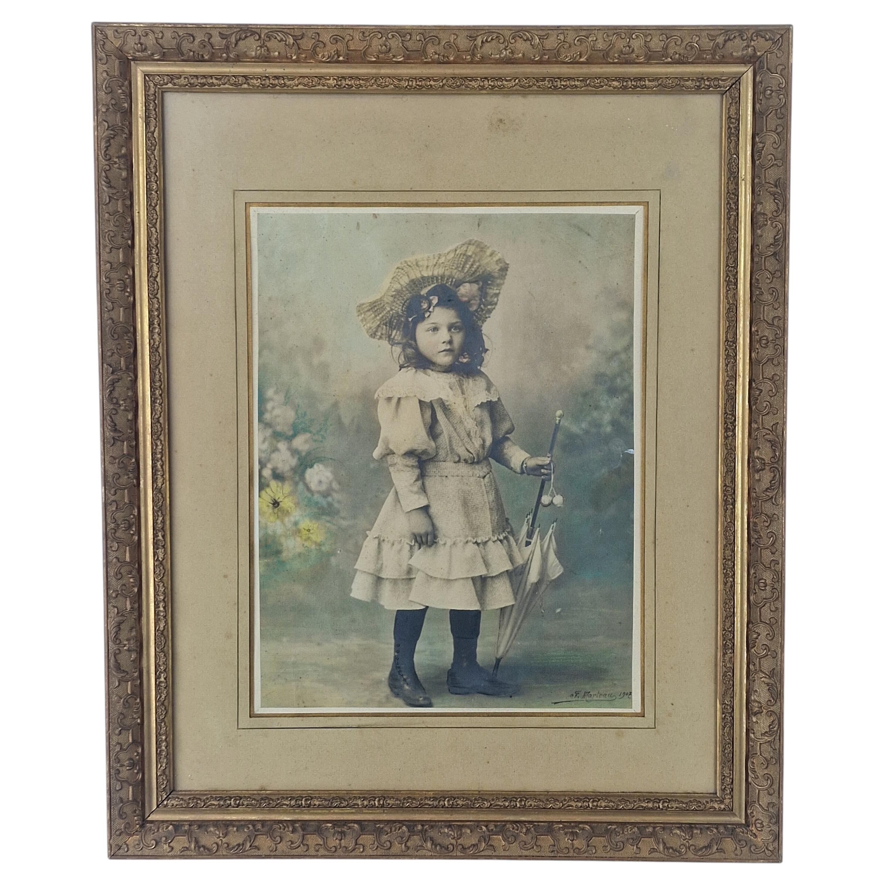Ritratto Belle Époque in cornice dorata da salotto francese, F. Marteau 1907