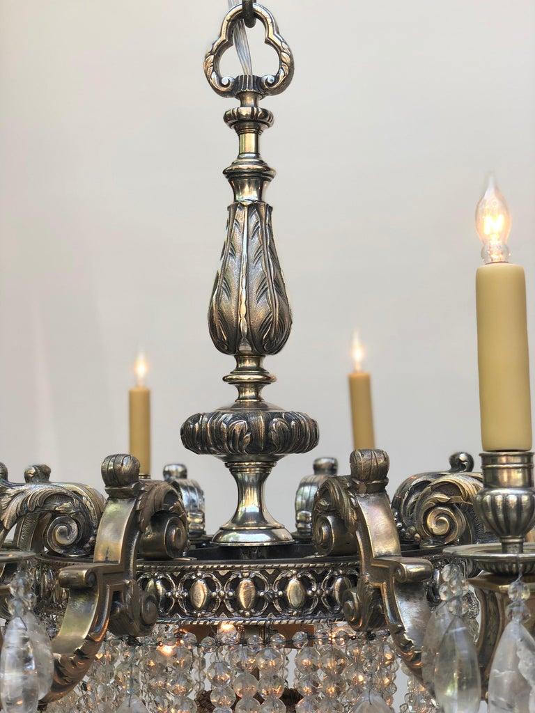 Argentato Lampadario Belle Époque in cristallo di rocca e bronzo placcato in argento, inizio XX secolo in vendita