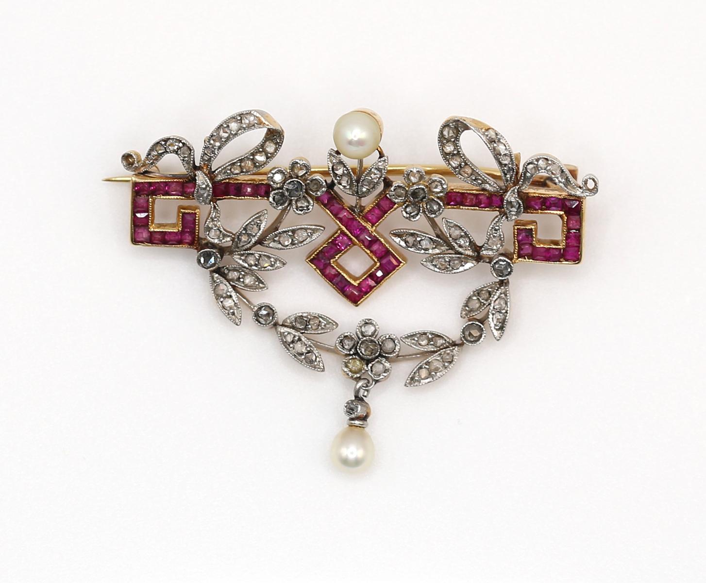 Women's or Men's Belle Époque Rubies Pearls Rose-cut Diamonds Brooch, 1900 For Sale