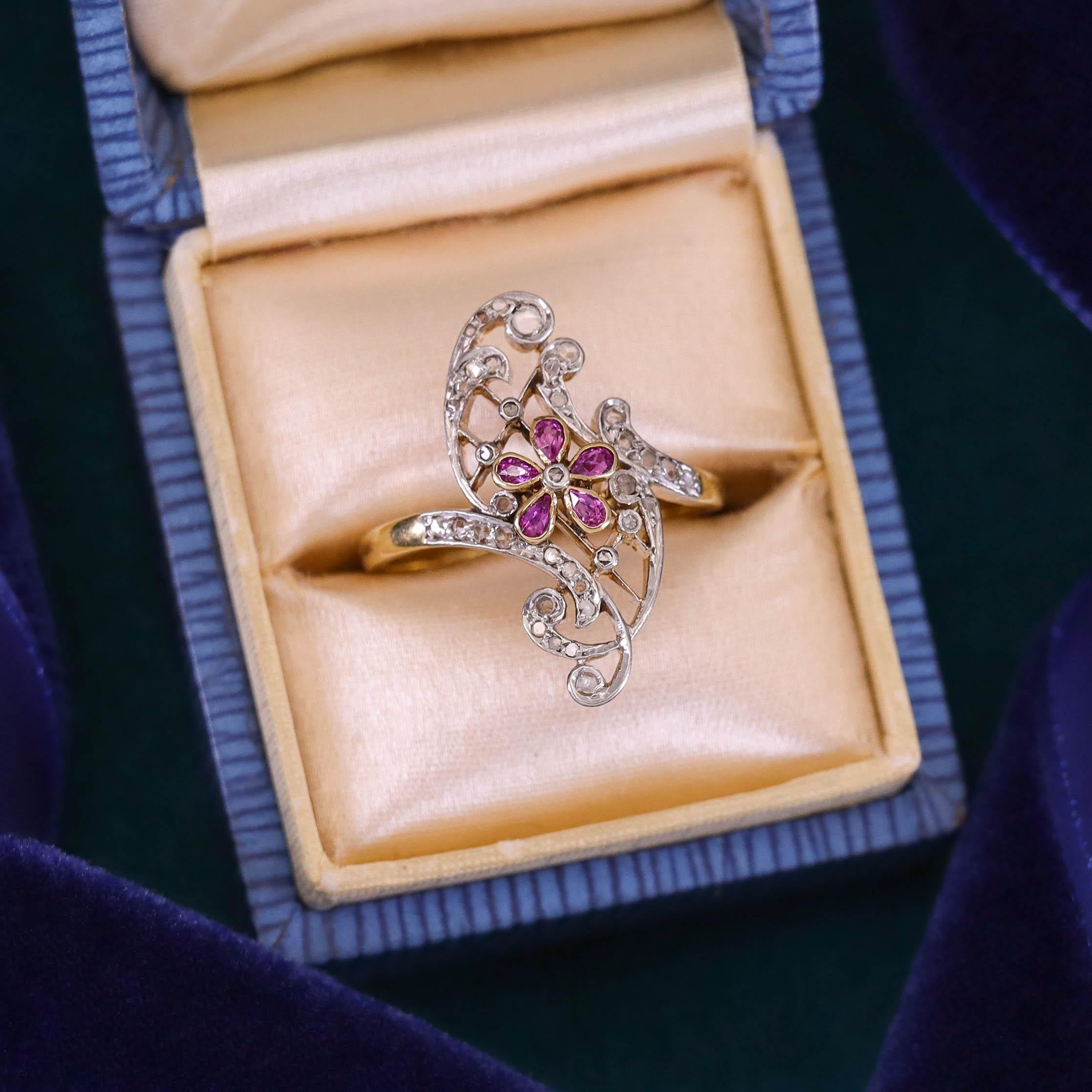 Bague Belle Epoque en or 18k avec rubis et diamants en vente 1