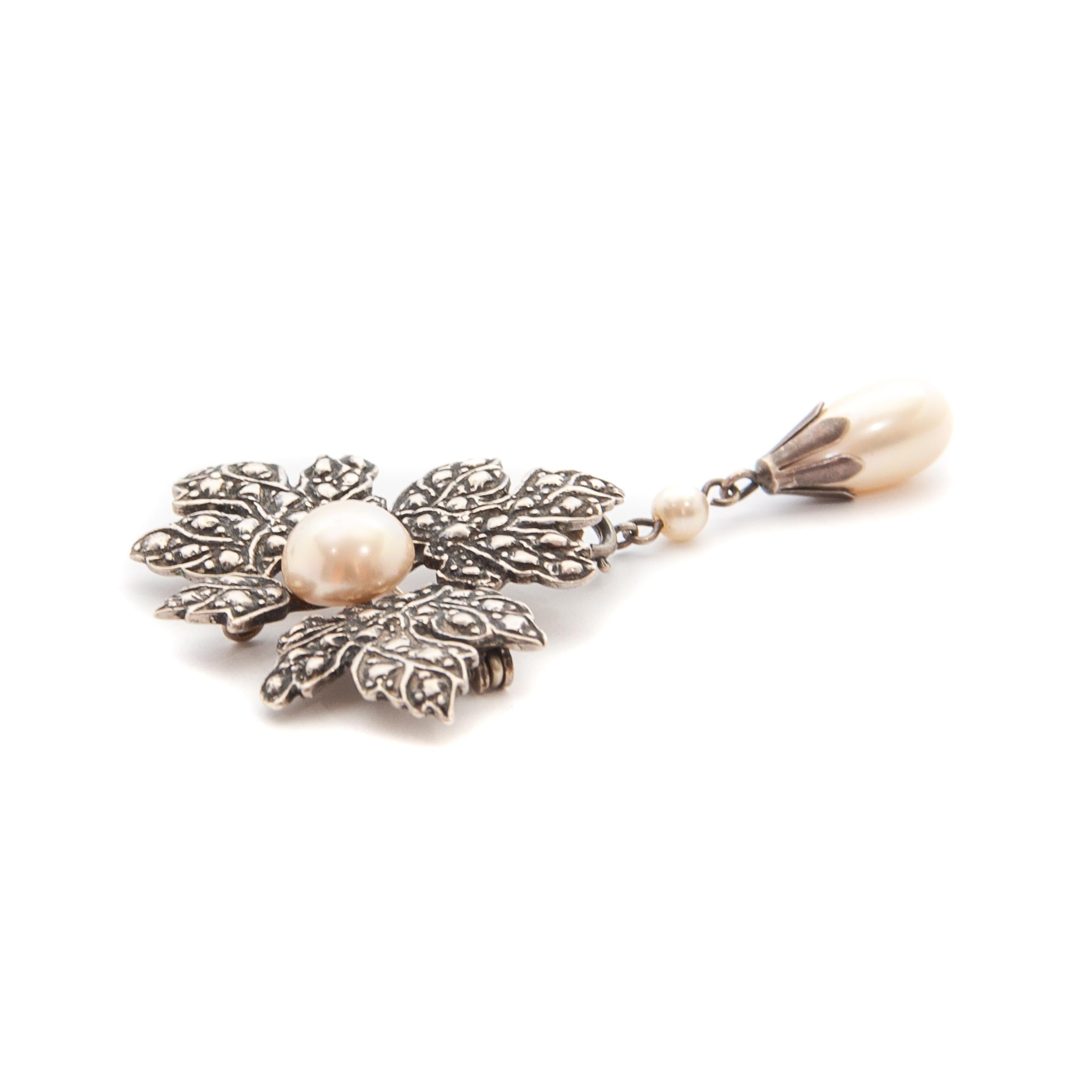 Women's Silver Maple Leaf Pearl Pendant Brooch