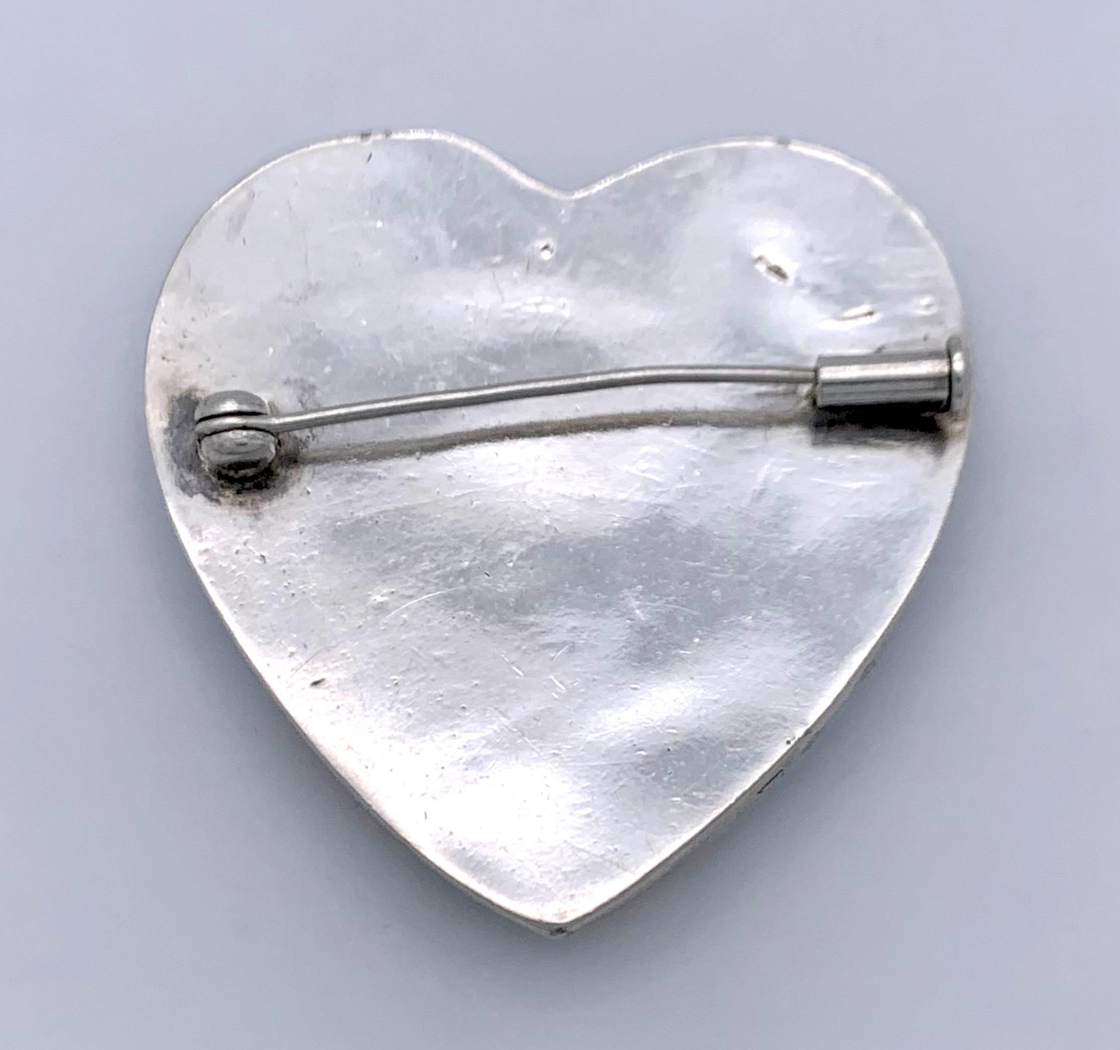 Belle Époque Belle Epoque Star Heart Beauty on Porcellain Silver Brooch For Sale