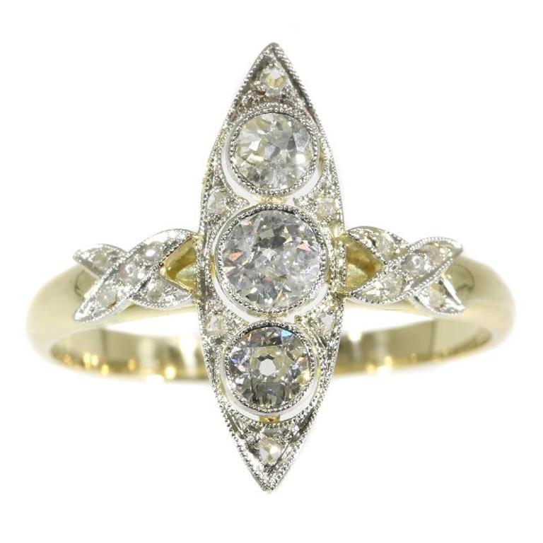 Belle Epoque Three Diamond 14 Karat Yellow Gold Marquise Engagement Ring, 1920s For Sale