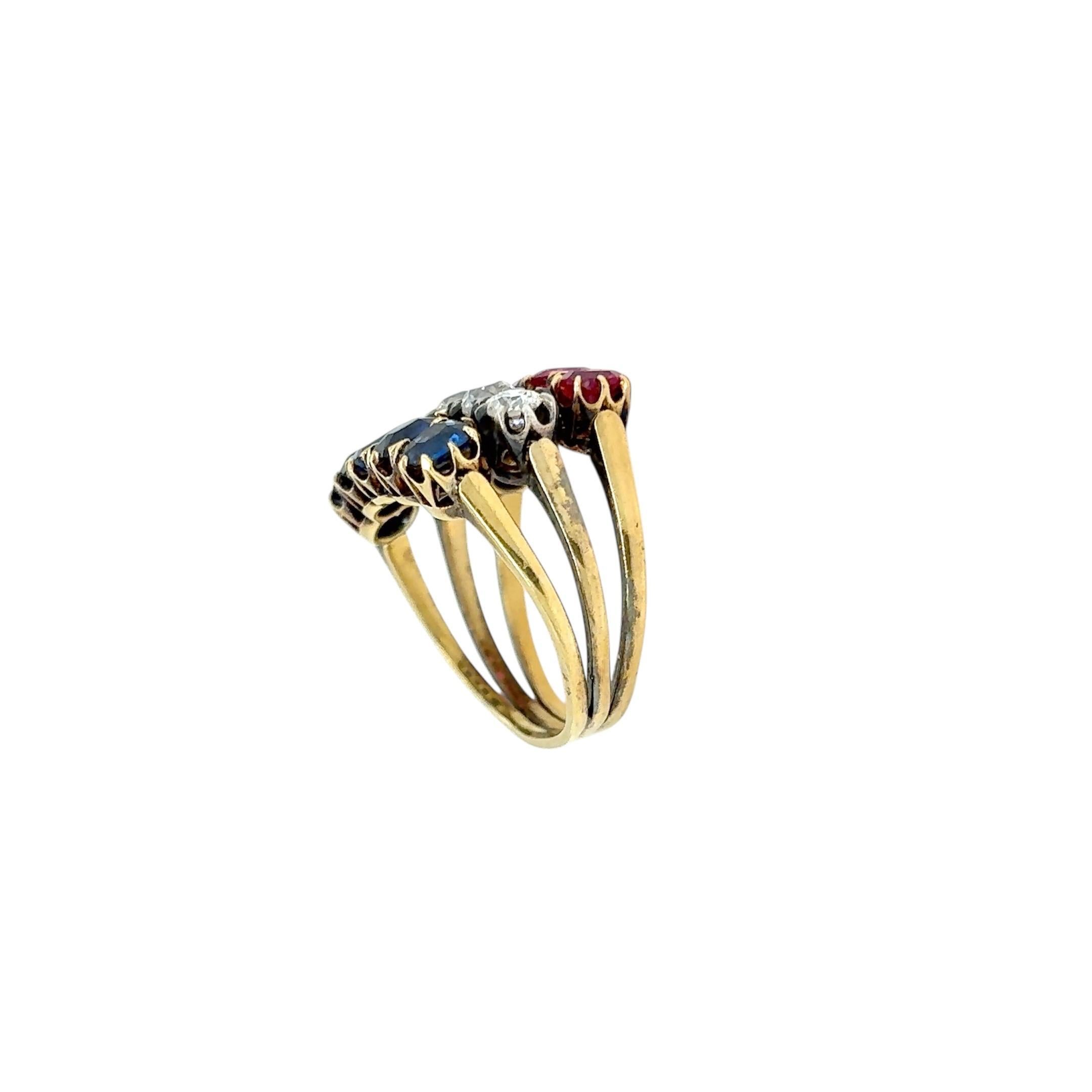 Bague Belle Époque à trois rangées de rubis, saphirs et diamants en vente 7