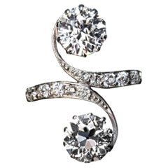 Belle Epoque “Toi et Moi” Diamond Engagement Ring c. 1900 Ref: 892447