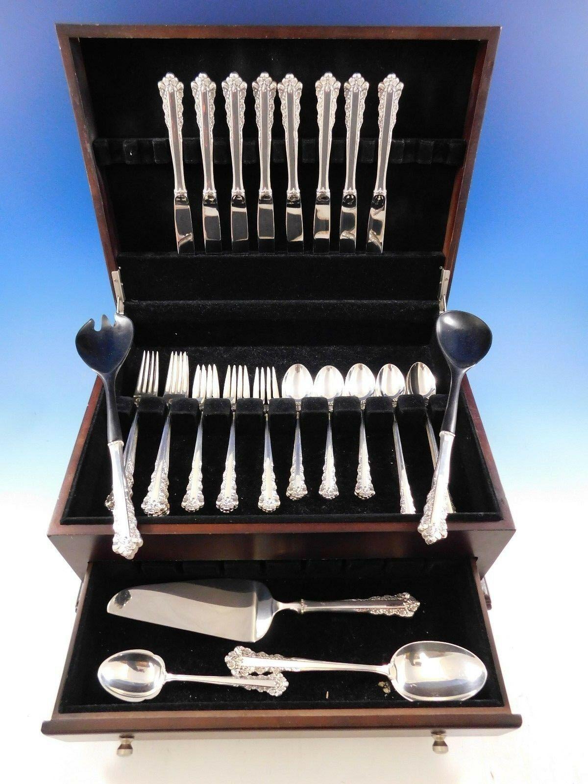 Belle Meade by Lunt sterling silver Flatware set, 45 pieces. This set includes:

8 knives, 9 1/8