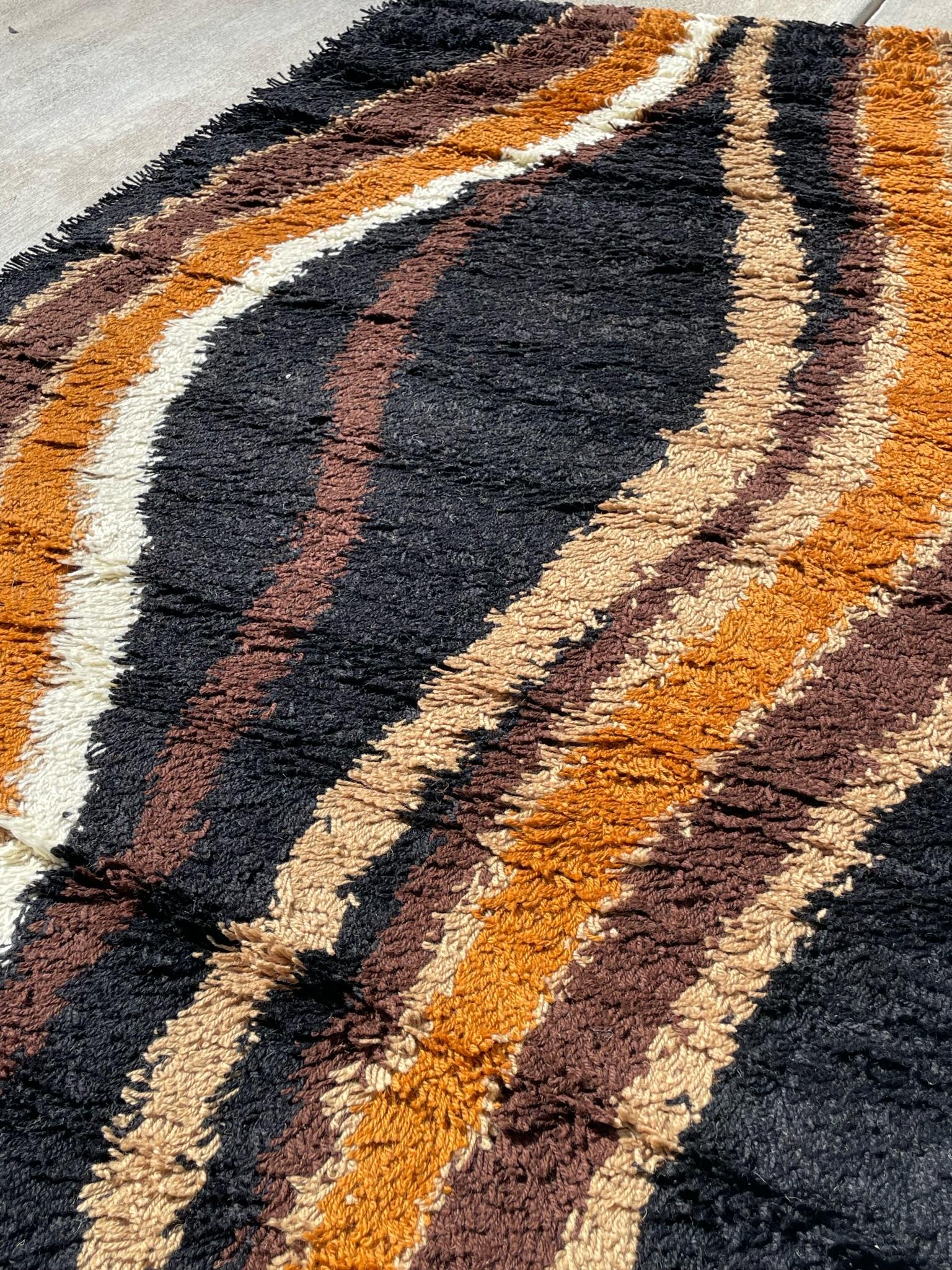 Danese BELLE RYA Tappeto Scandinavo INUTILIZZATO del Mid Century Modern Danish Rug Nero Marrone Lana in vendita