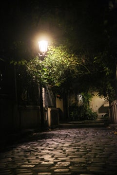 Walking in Pariser Nacht in Paris