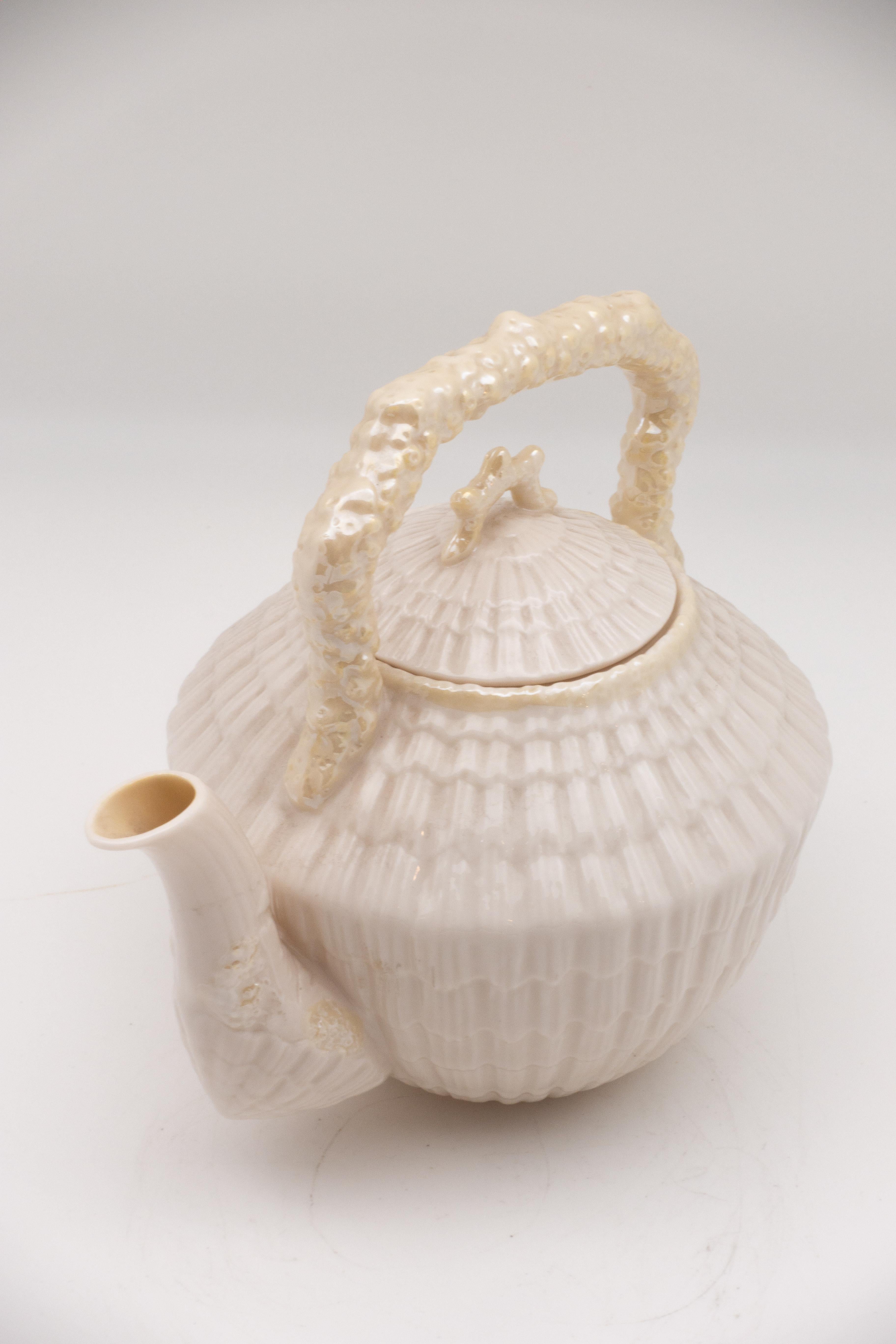 Victorian Belleek Kettle/Teapot 6th Mark '1965-1980'