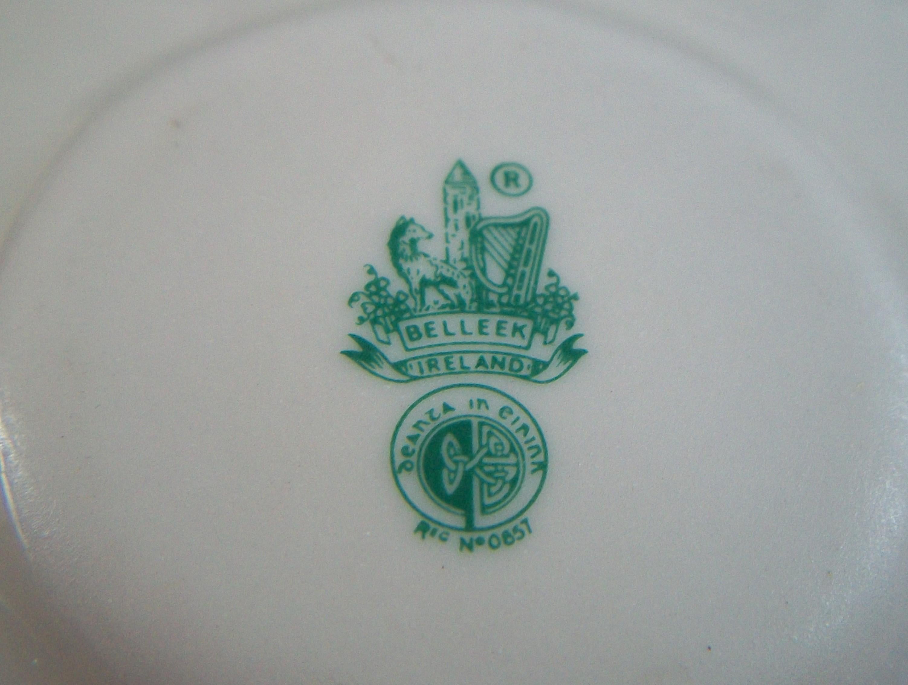 BELLEEK - 'New Shell - Amarillo' - Taza de Té y Plato - Irlanda - Circa 1965-1980 en venta 2