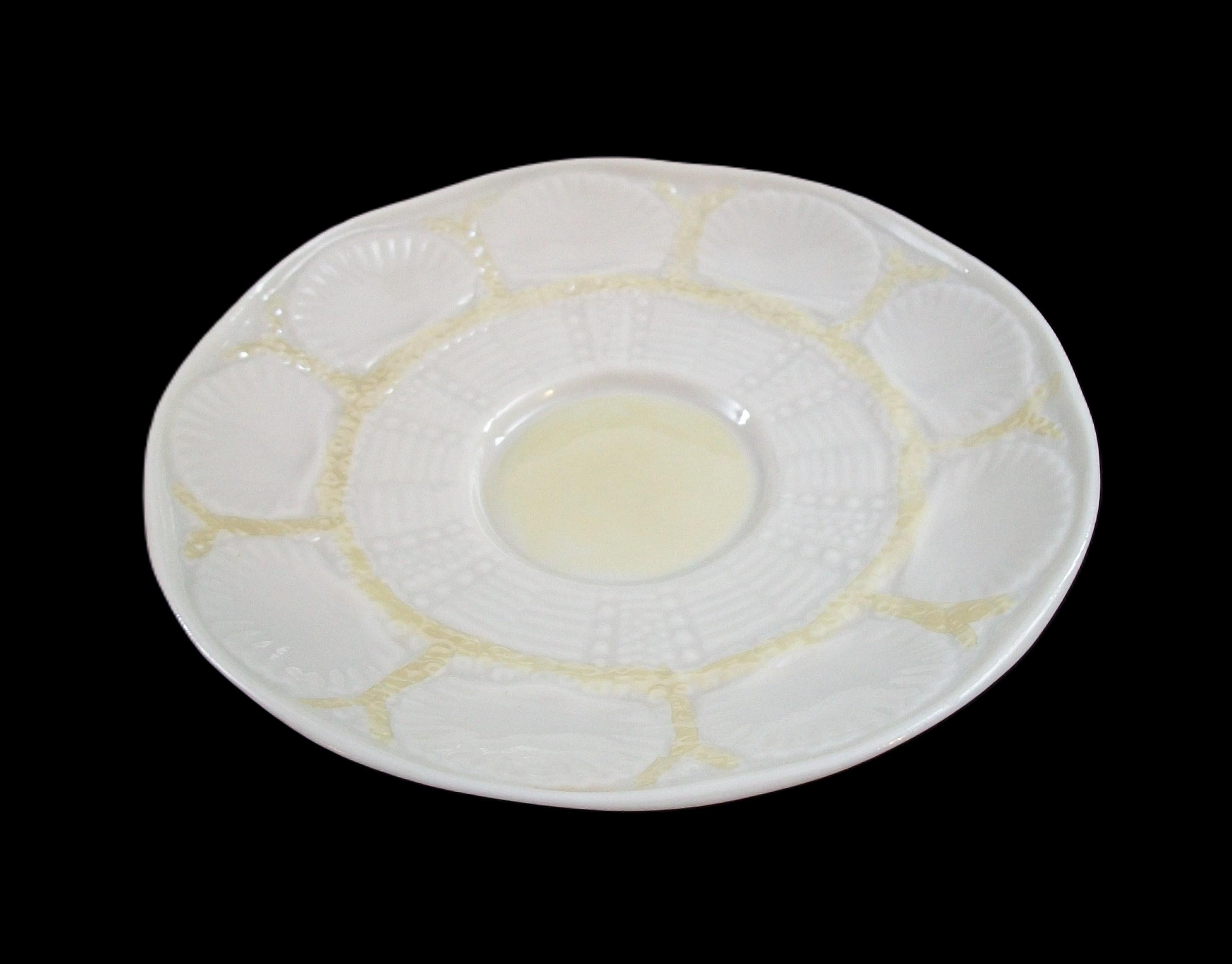 BELLEEK - 'New Shell - Amarillo' - Taza de Té y Plato - Irlanda - Circa 1965-1980 Porcelana en venta
