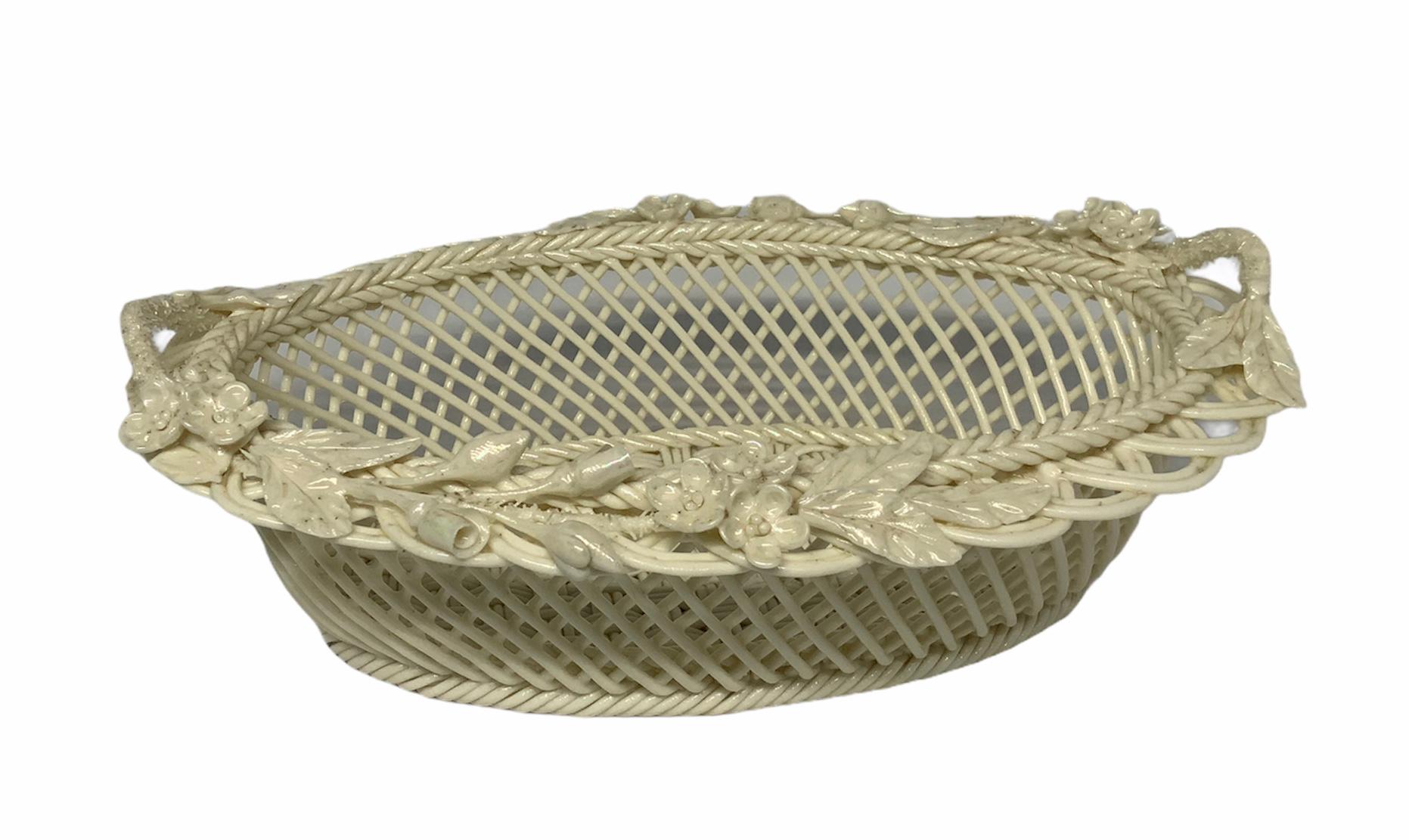 Belleek Pearly Paria Porcelain Woven Basket In Good Condition In Guaynabo, PR