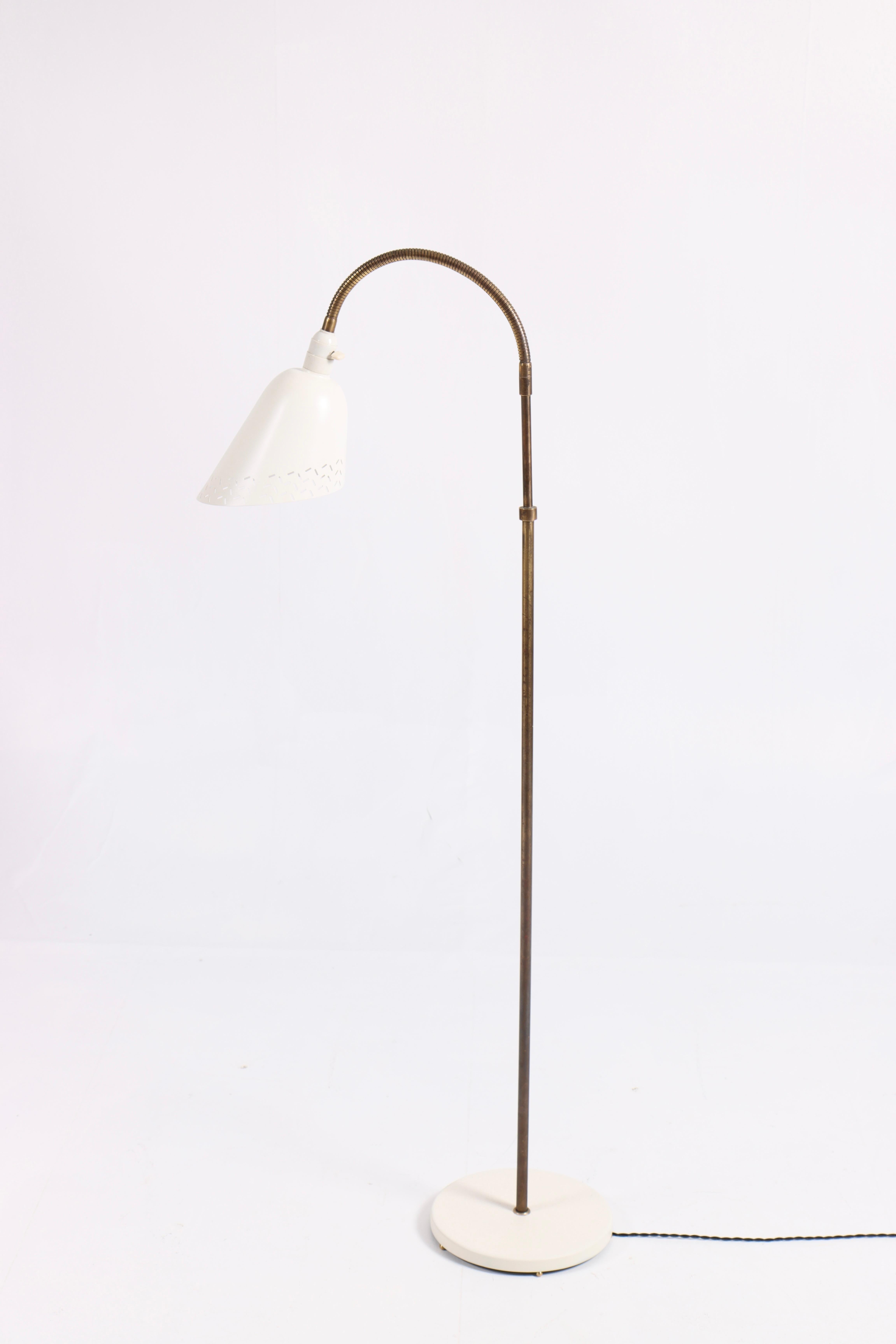 Floor lamp designed by Maa. Arne Jacobsen for the Bellevue in 1929 and made by Louis Poulsen Denmark, original condition.