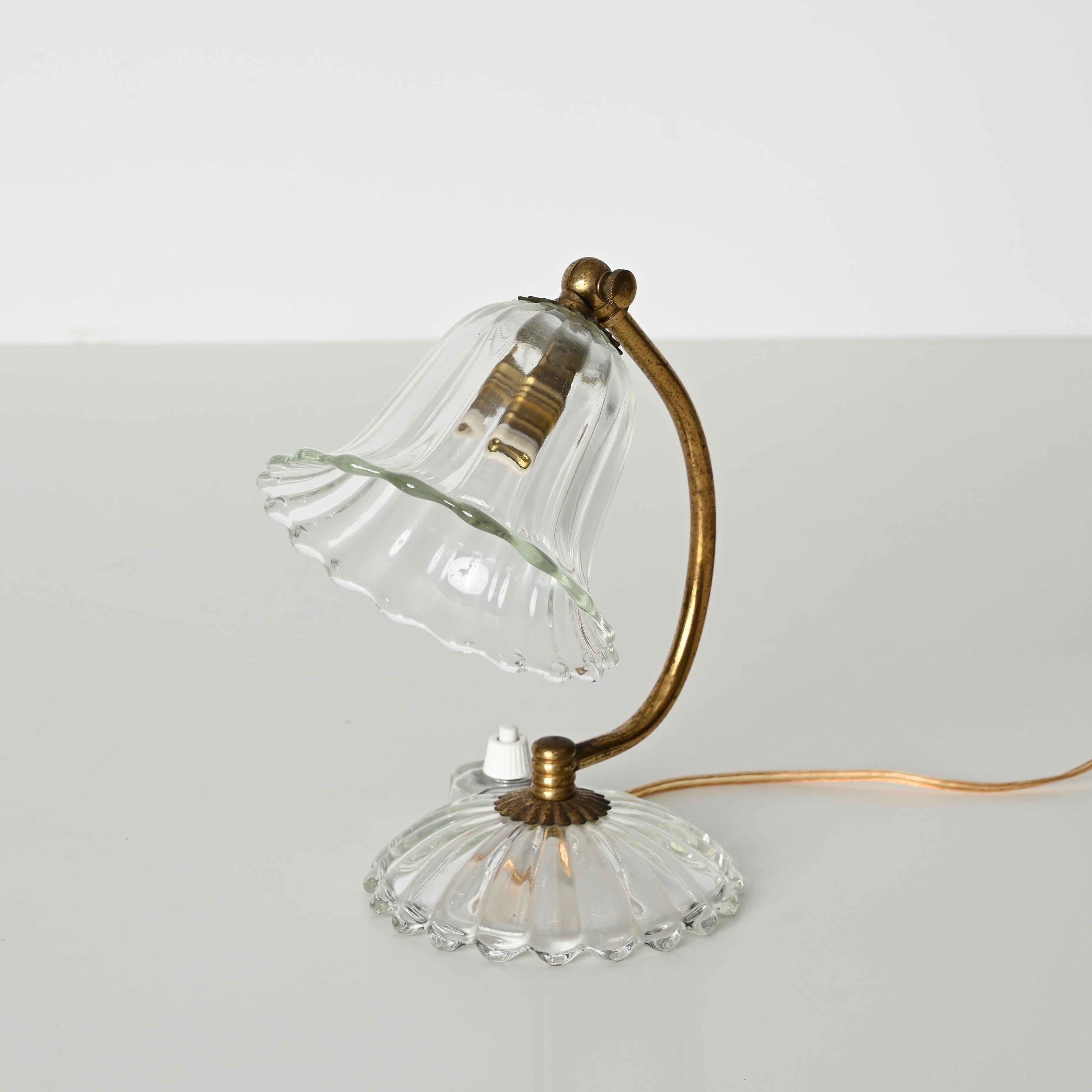 Bellflower Tischleuchte aus Murano-Glas und Messing von Ercole Barovier, Italien 1940er Jahre im Angebot 5