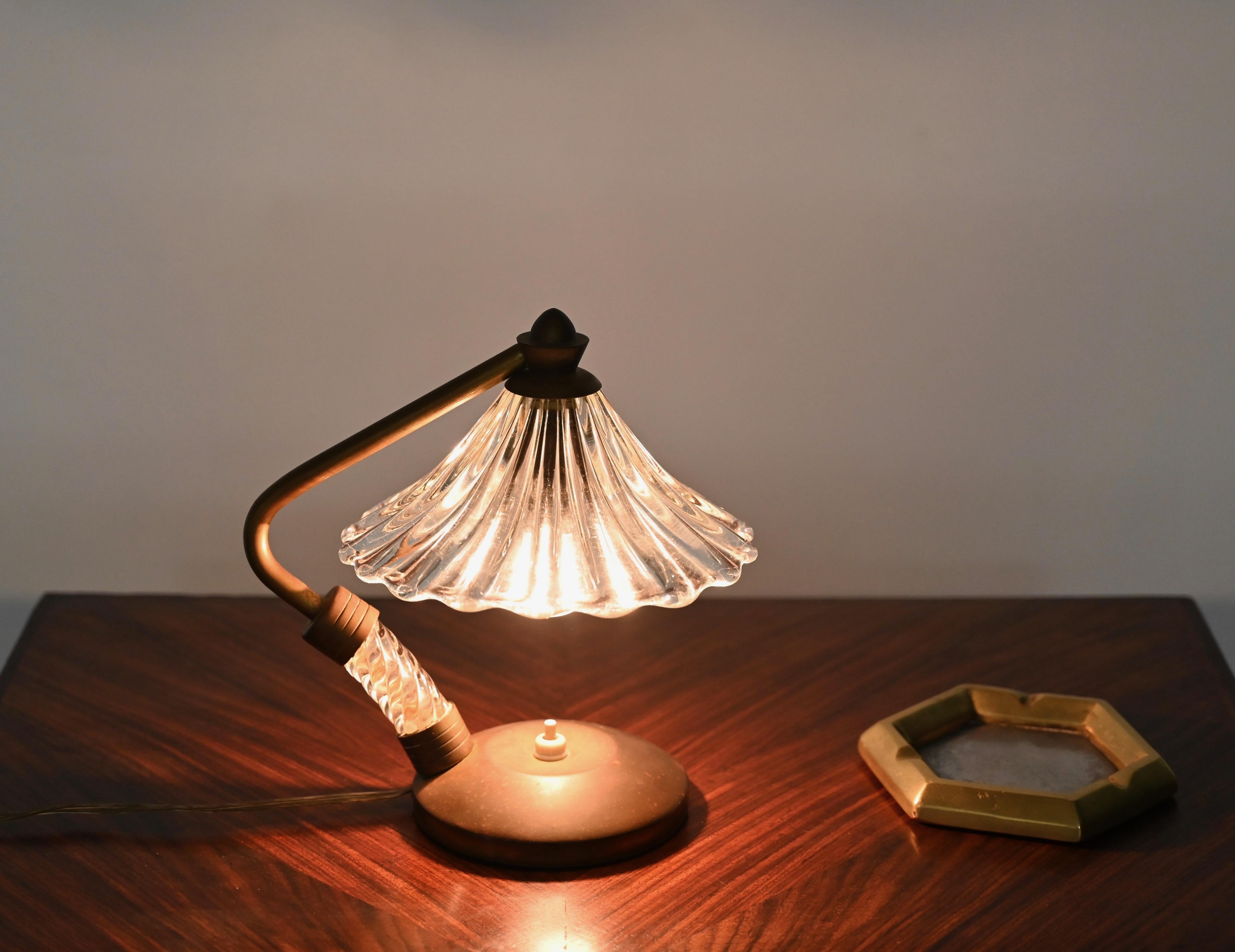 Bellflower Table Lamp in Murano Glass and Brass by Ercole Barovier, Italy 1940s For Sale 7