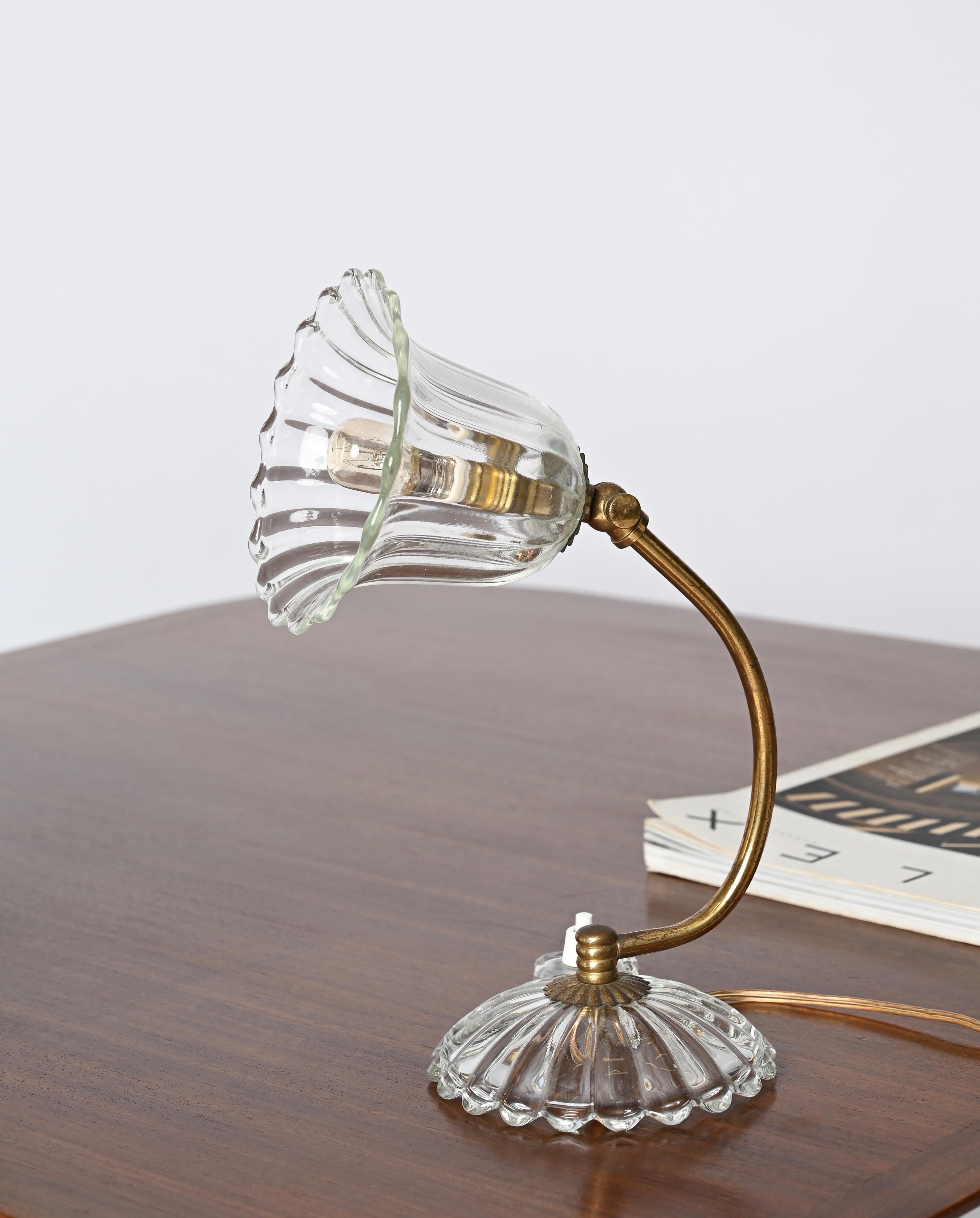 Bellflower Tischleuchte aus Murano-Glas und Messing von Ercole Barovier, Italien 1940er Jahre (20. Jahrhundert) im Angebot