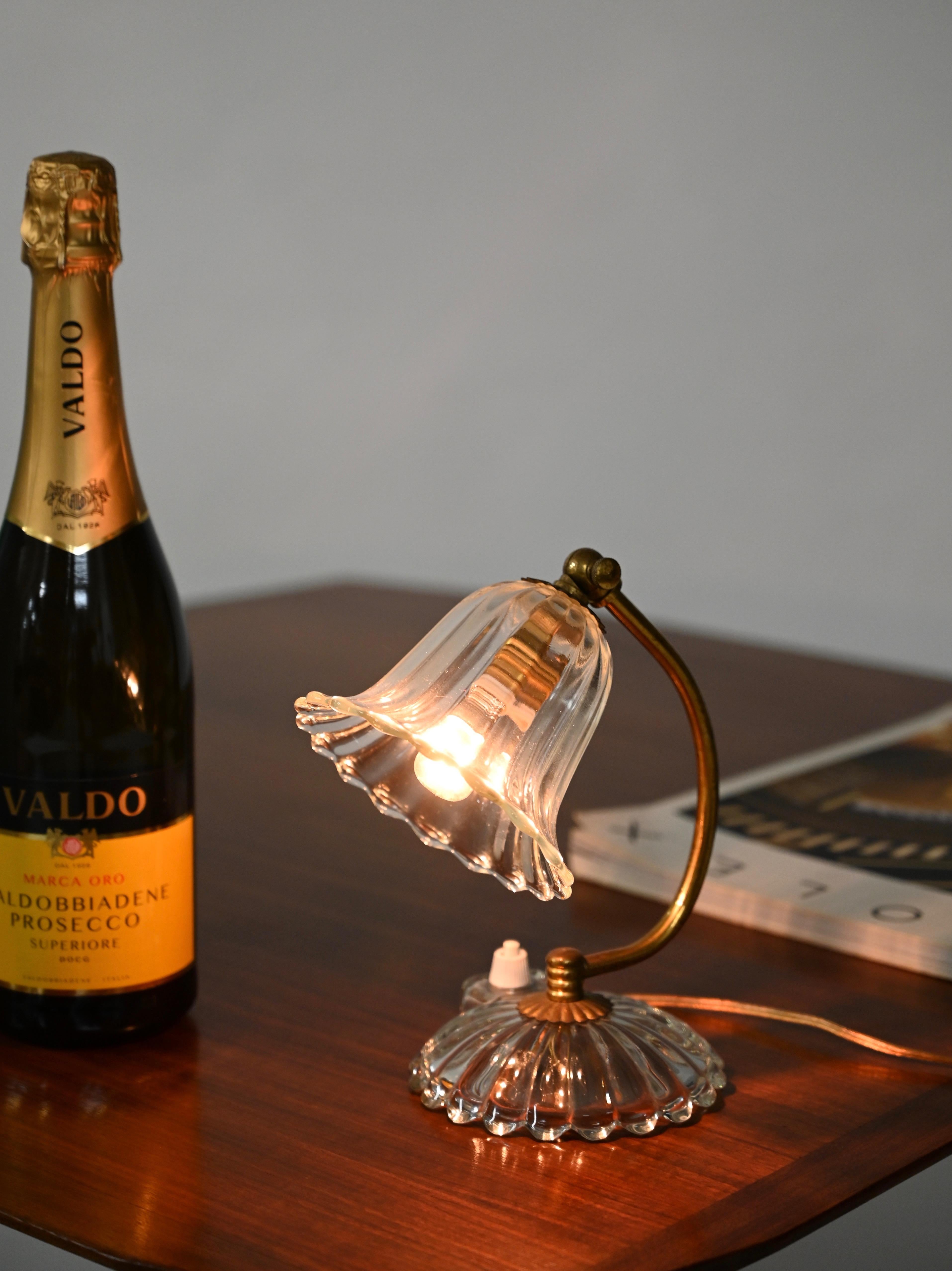 Bellflower Tischleuchte aus Murano-Glas und Messing von Ercole Barovier, Italien 1940er Jahre im Angebot 1