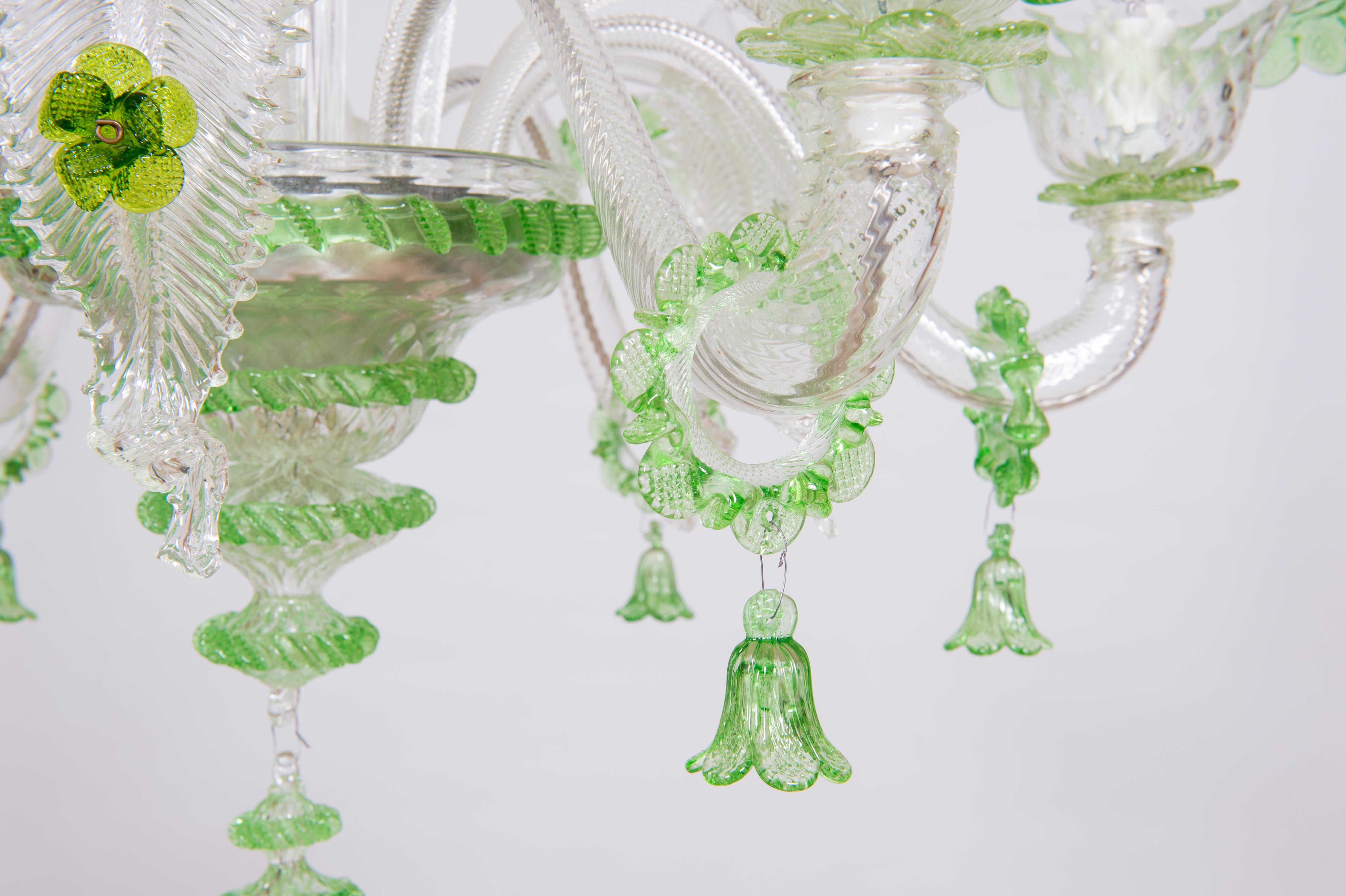 Bellflowers Rezzonico Chandelier in Green Murano Glass Venice Italy 21st century For Sale 5