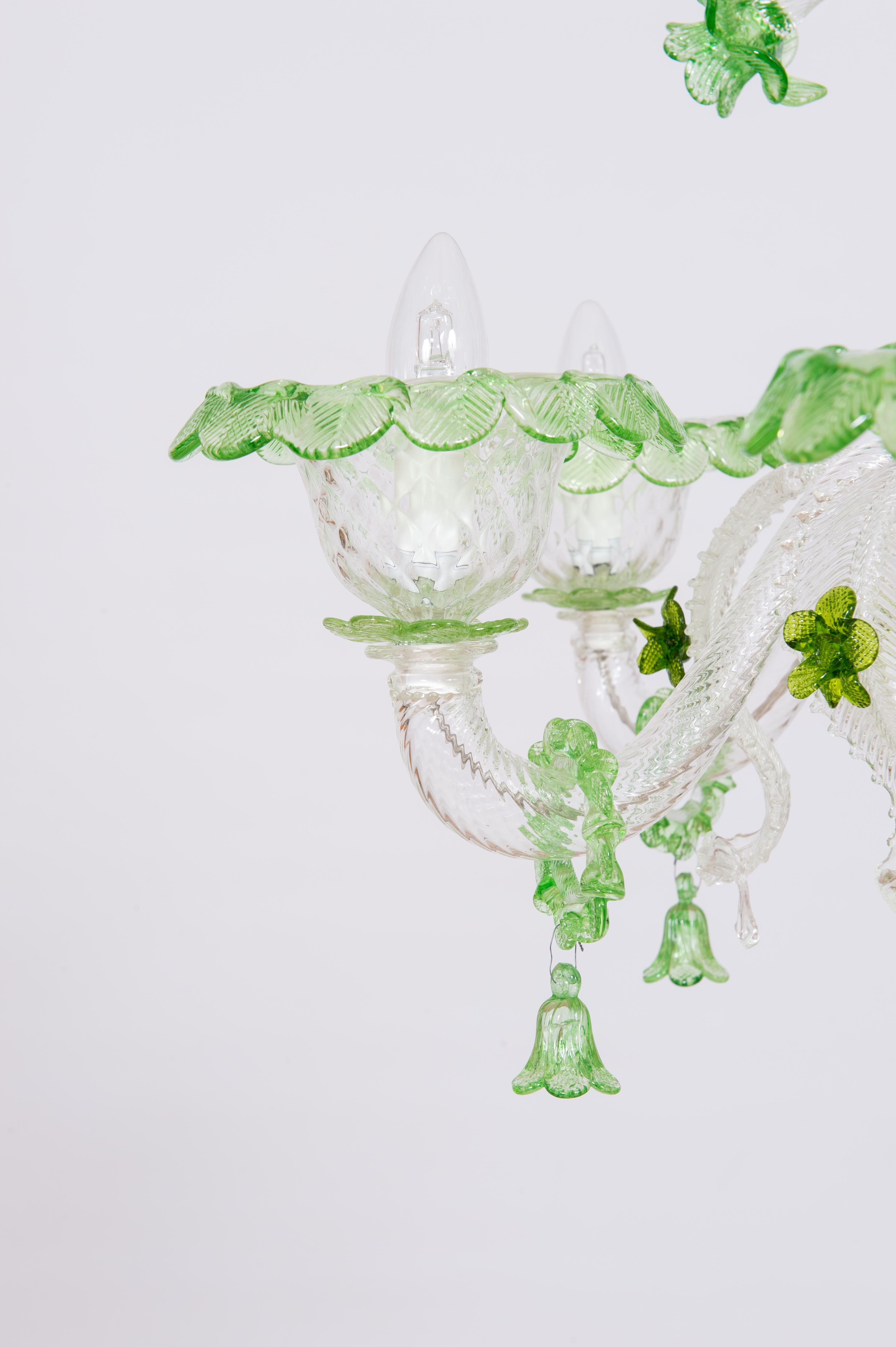 Hand-Crafted Bellflowers Rezzonico Chandelier in Green Murano Glass Venice Italy 21st century For Sale
