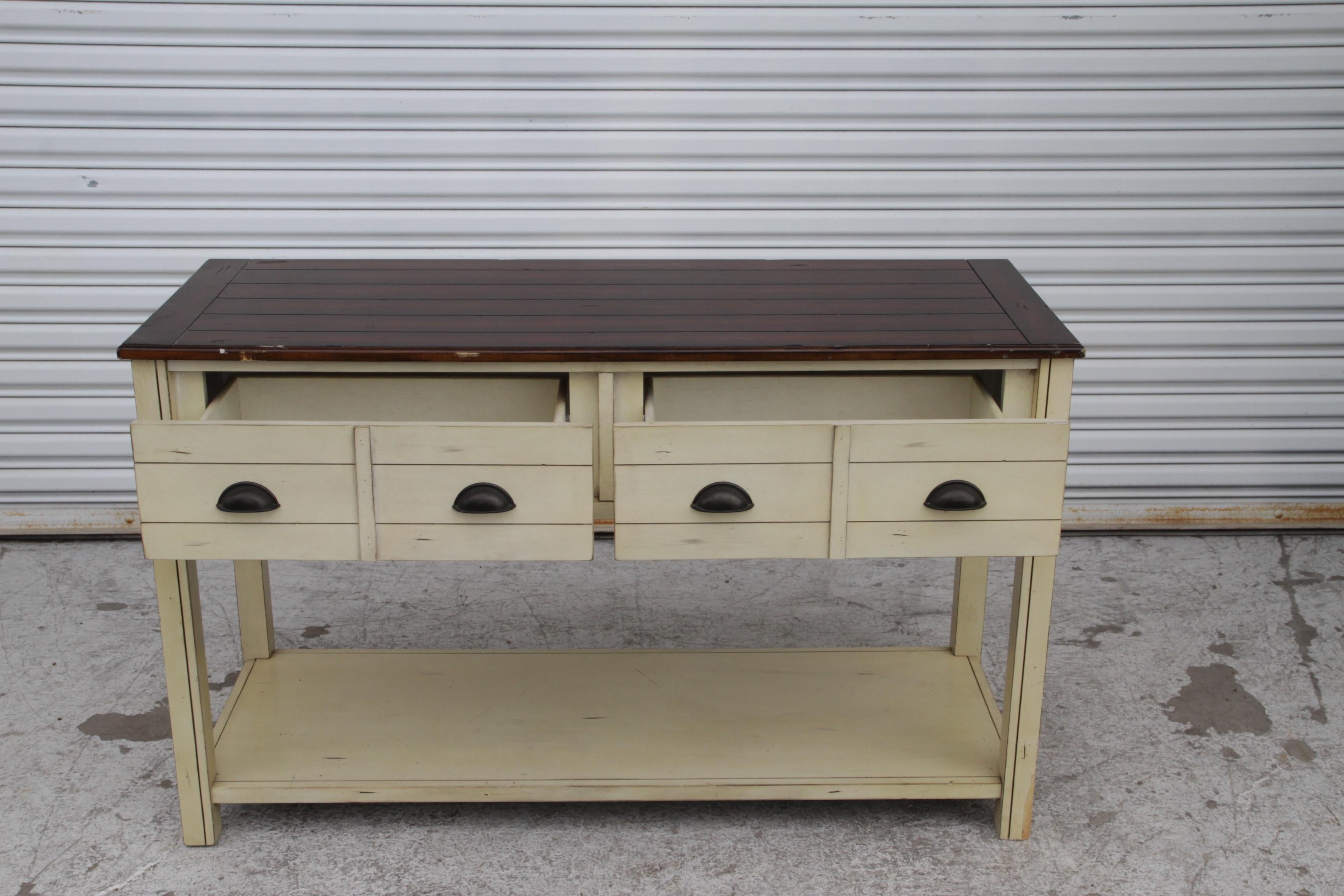 Consola rectangular de almacenamiento Bellhaven Coastal Cottage Alabastro en Bueno estado para la venta en Pasadena, TX